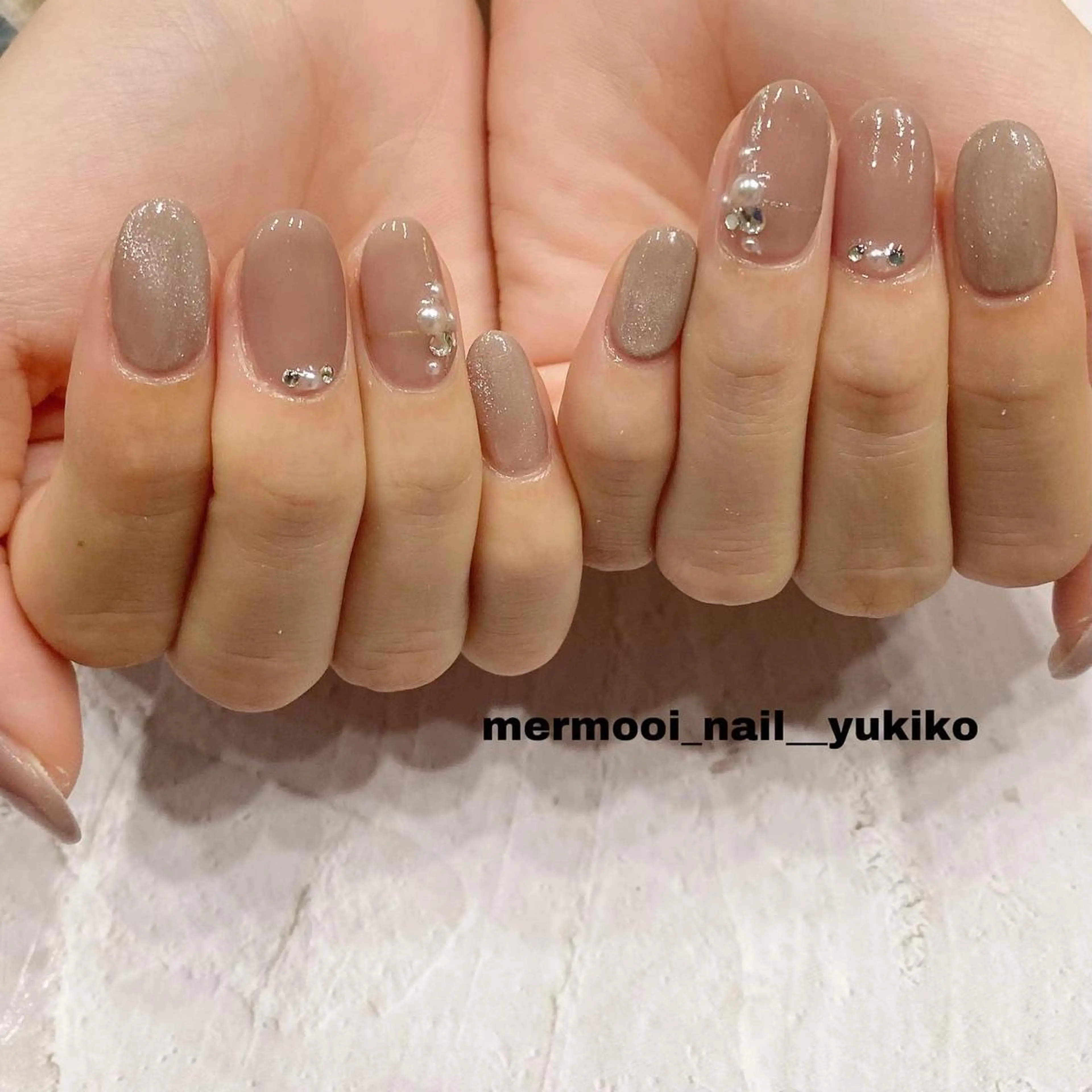 ネイル 韓国ネイル マグネットネイル ストーンネイル ワンホンネイル ハンドネイル mermooi所属・melumooi nailのネイルデザイン