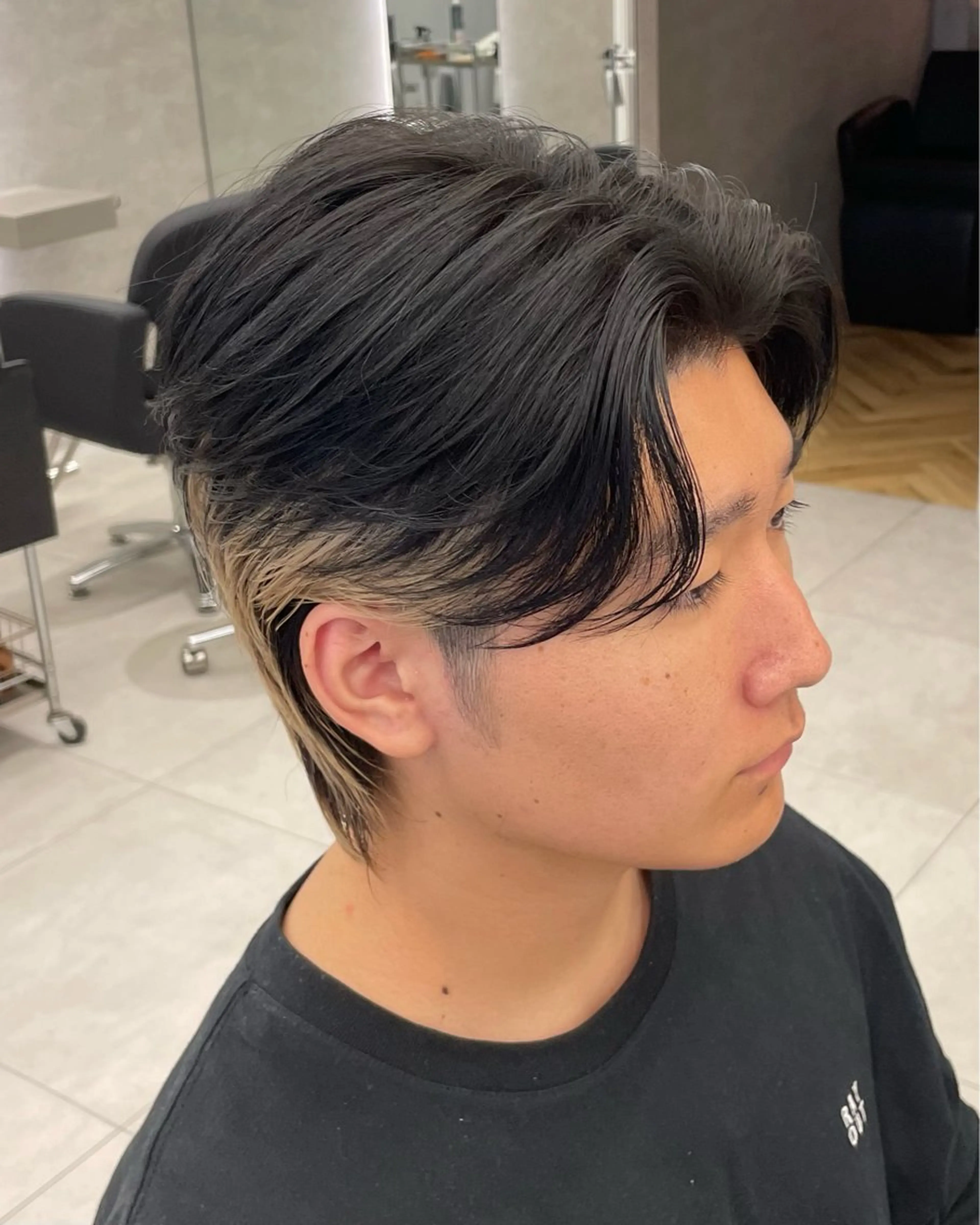 メンズ カット ヘアカラー トリートメント 郷田悠太/シャドウ 波巻き/スペインのヘアスタイル