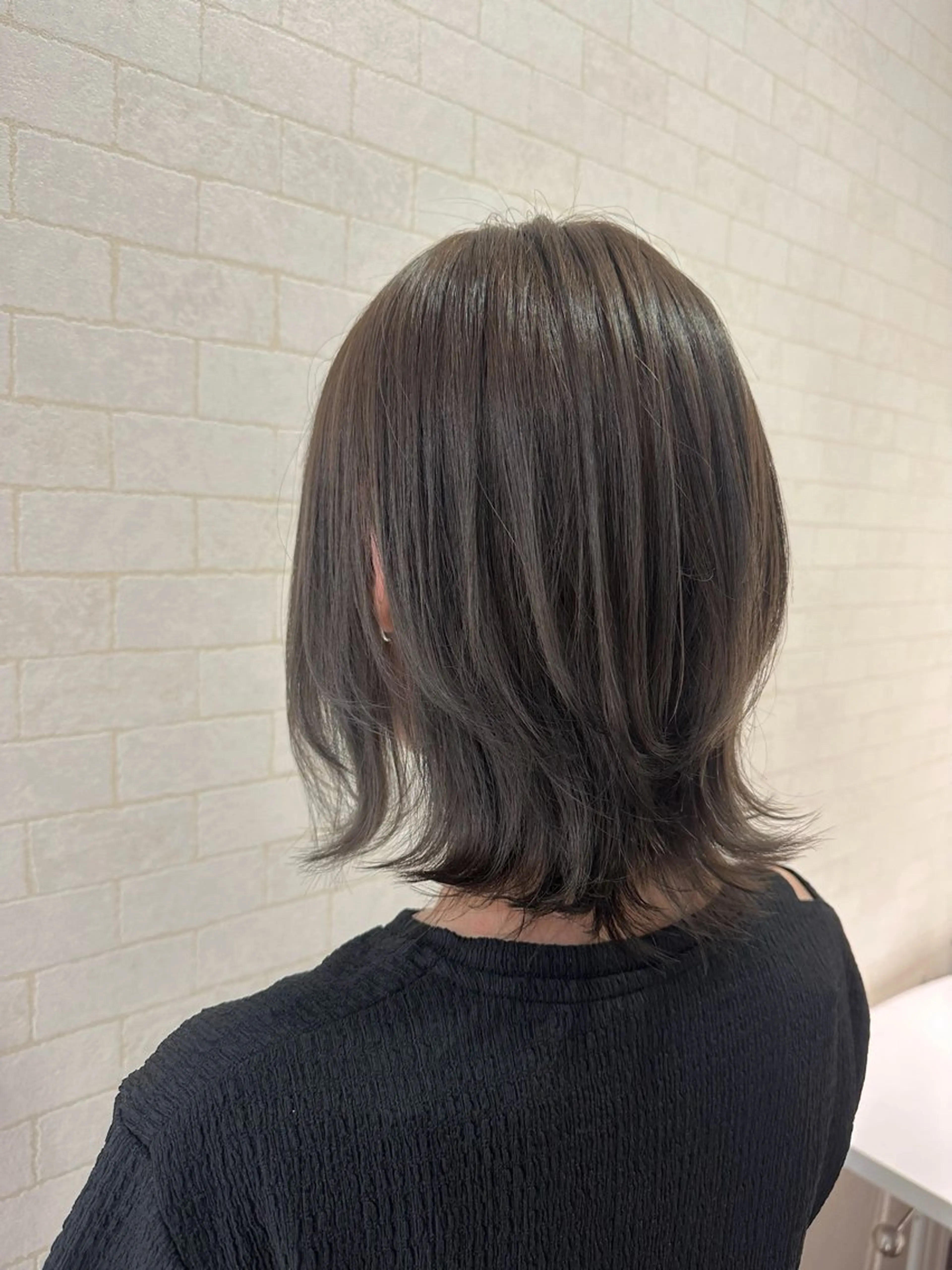 ミディアム カラー ブリーチ 透明感カラー ダブルカラー ブリーチなしカラー 顔まわりレイヤー 大人レイヤー& 透明感カラー💄のヘアスタイル