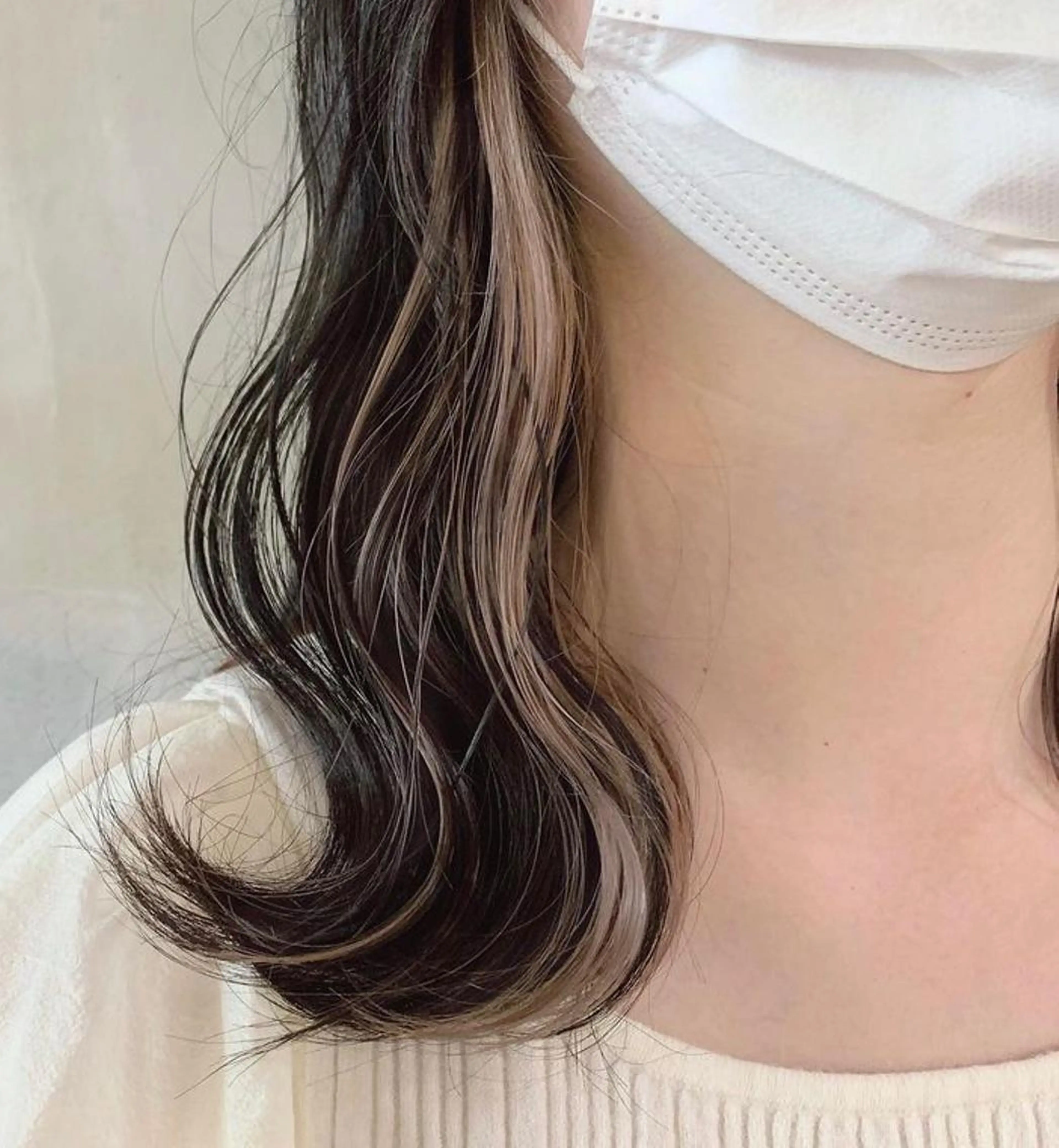 ミディアム カラー shiori ﾍﾞｰｼﾞｭｶﾗｰのヘアスタイル