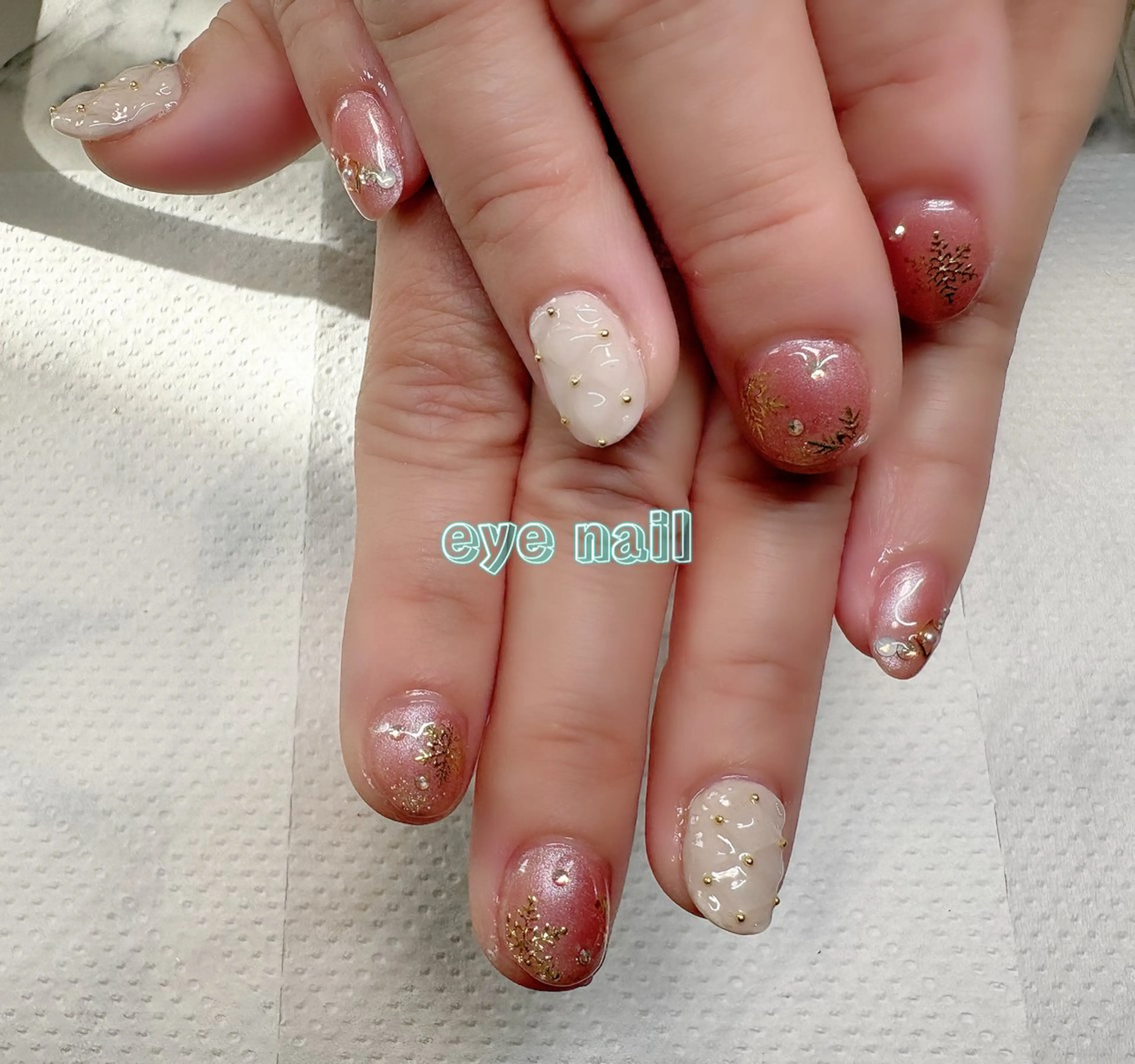 ネイル アートネイル ジェルネイル ストーンネイル Eye nailのネイルデザイン