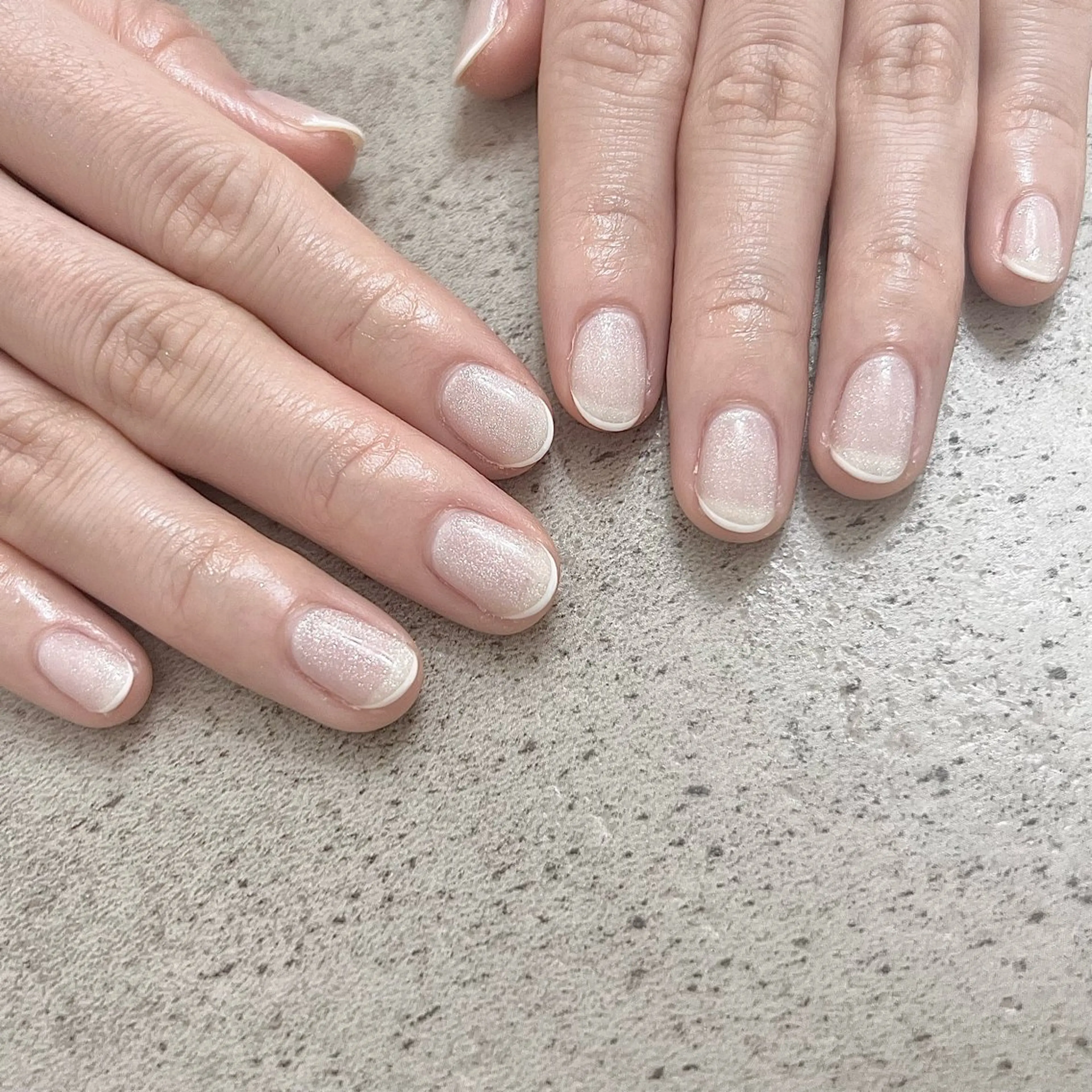 ネイル ラメ(グリッター) シンプルネイル ホワイト Maison Calin manaのネイルデザイン