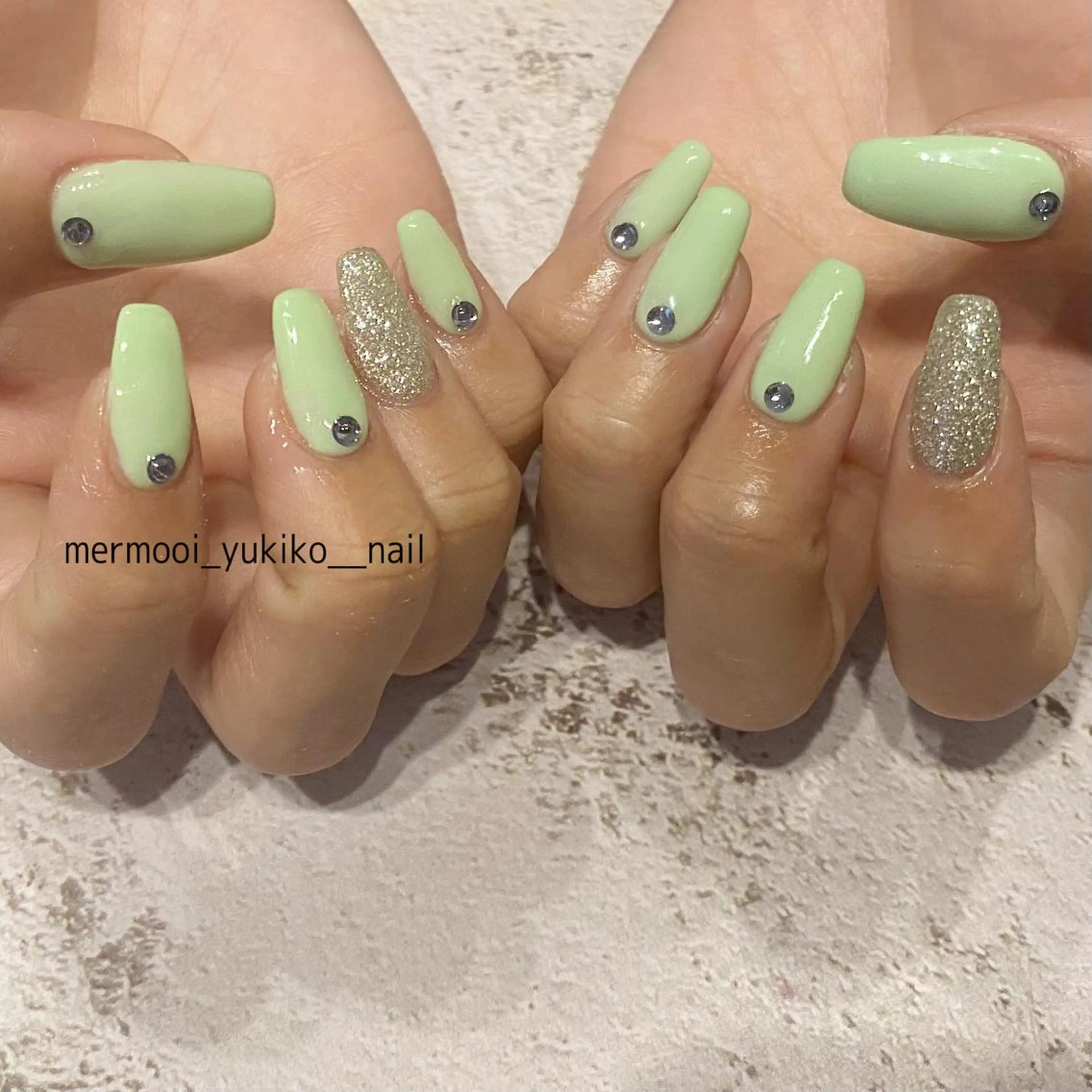 ネイル 韓国ネイル シンプルネイル 春ネイル ストーンネイル ネイルチップ melumooi nailのネイルデザイン