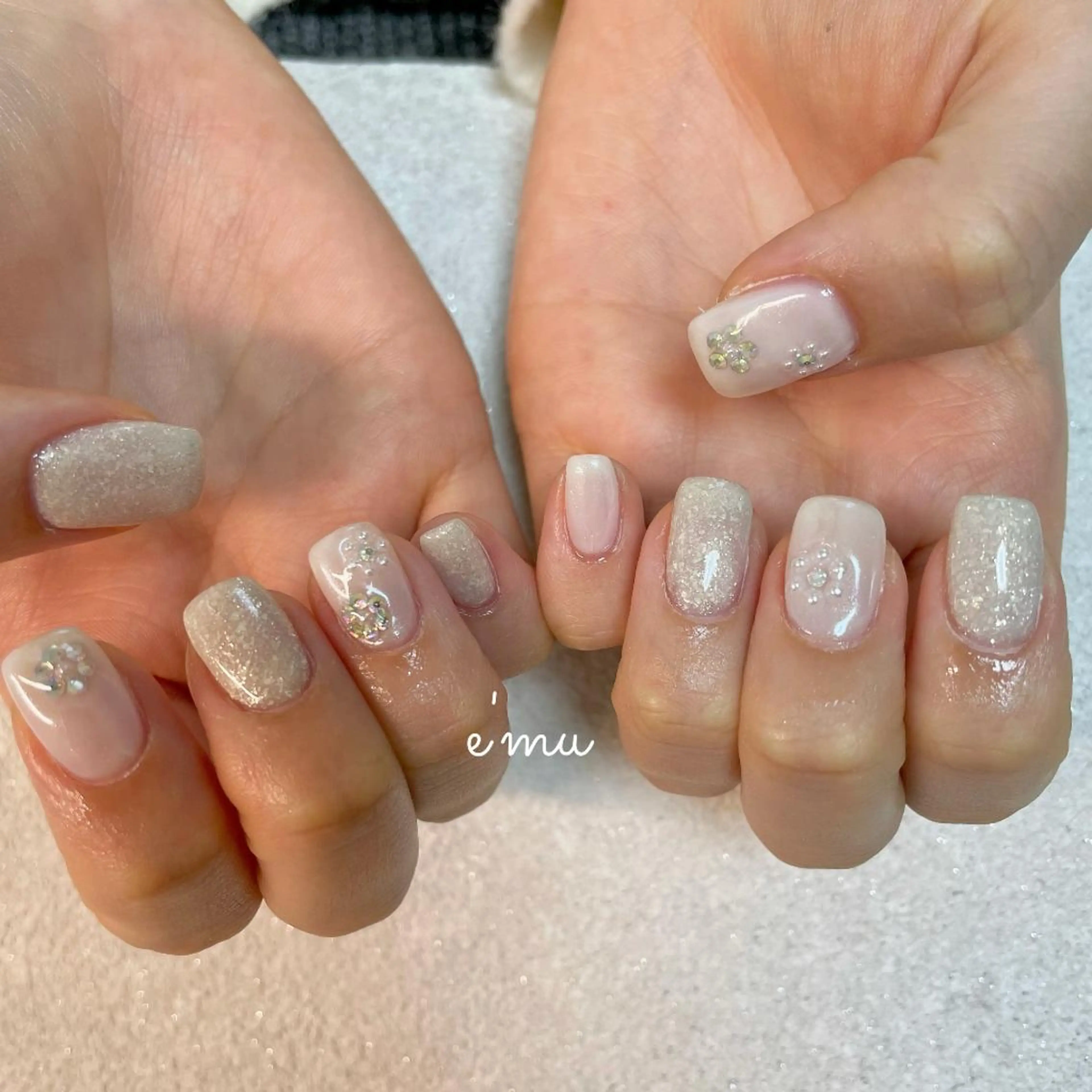 ネイル ホワイト ハンドネイル nail salon e'mu💐のネイルデザイン