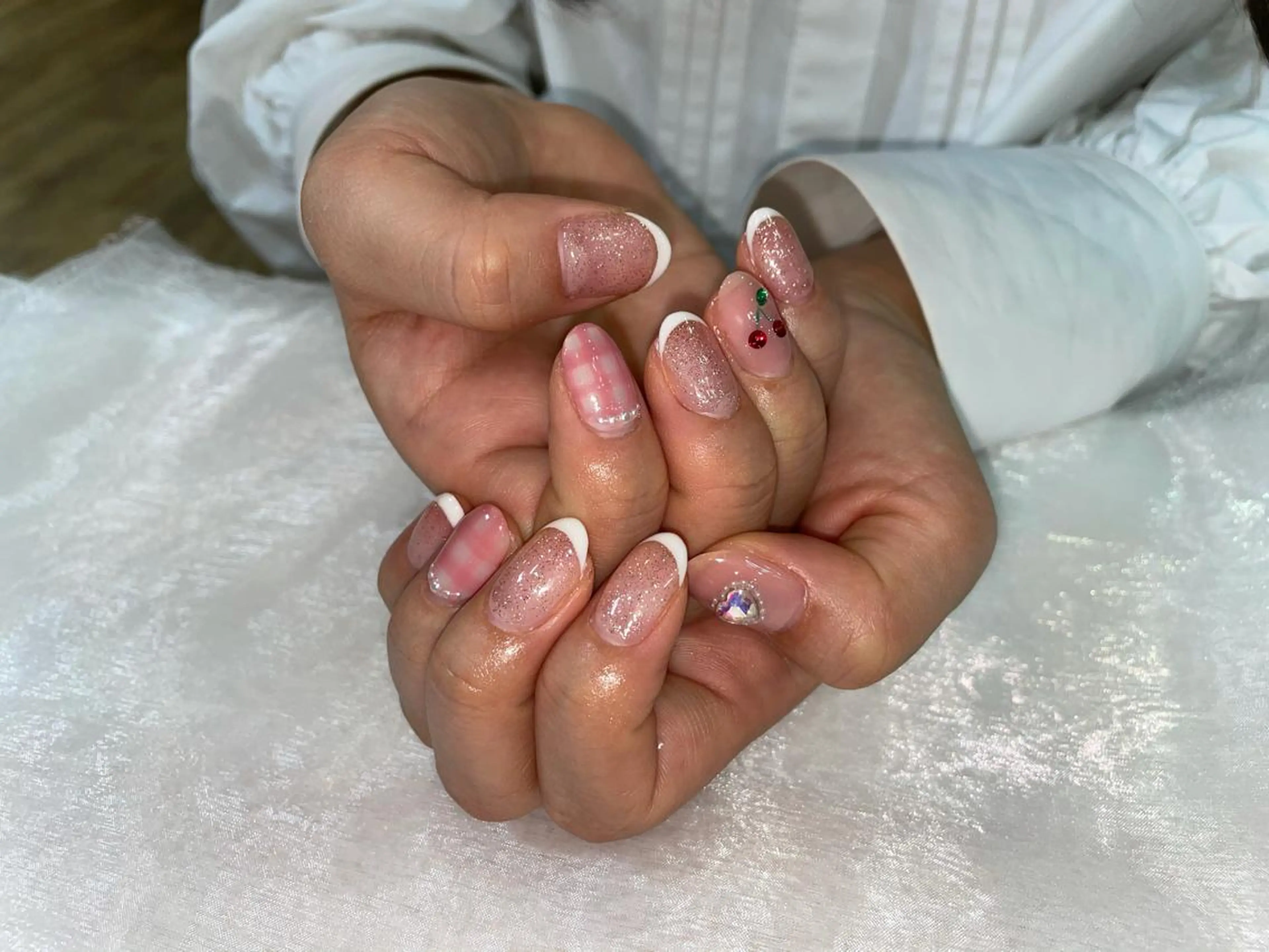 ネイル ハンドネイル ハンドケア はばすみれ🎀ﾈｲﾙ 光ﾌｪｲｼｬﾙ ﾍｱのネイルデザイン