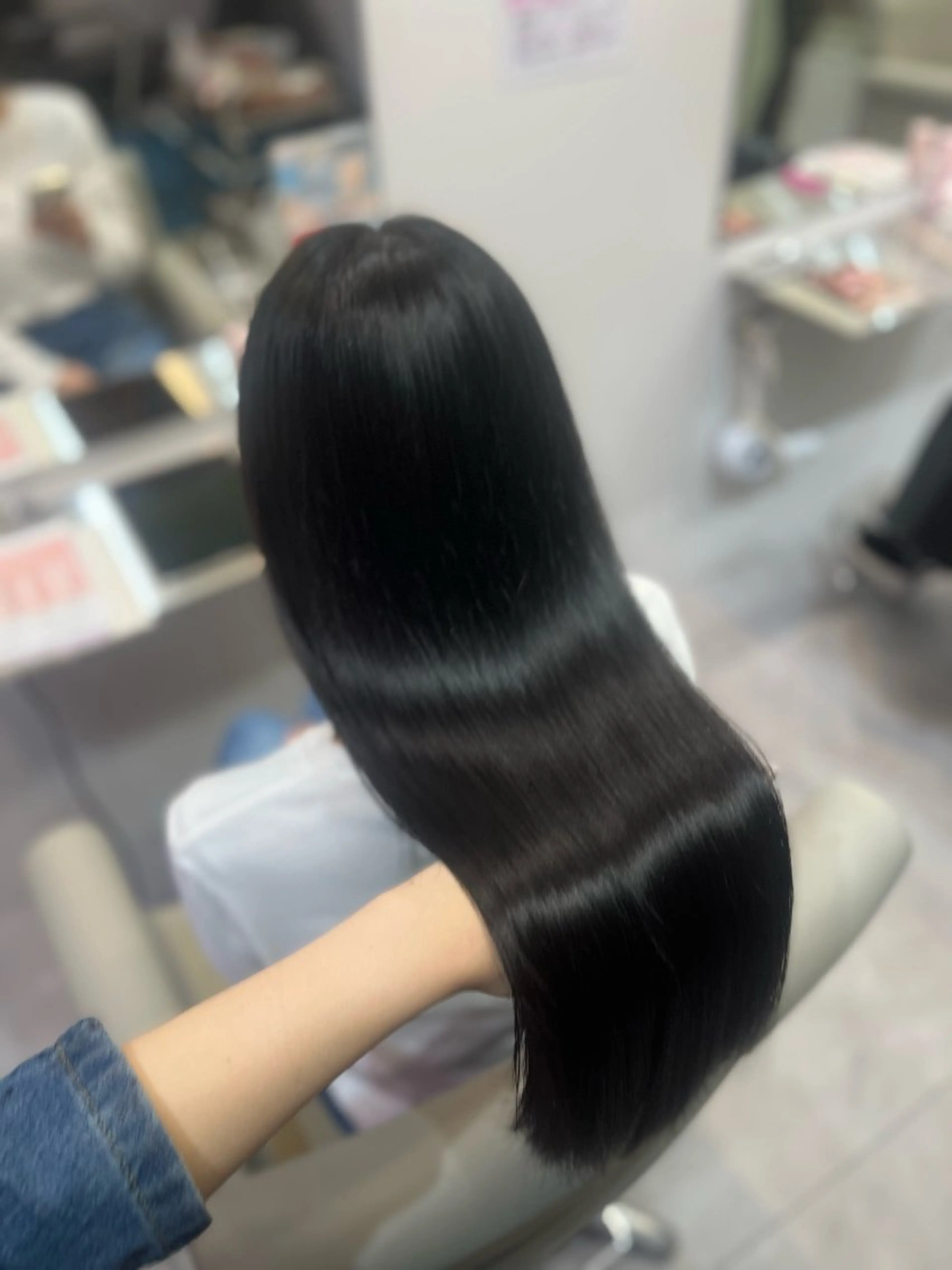 ロング カラー amane໒꒱うる艶 ブリーチ透明感カラーのヘアスタイル