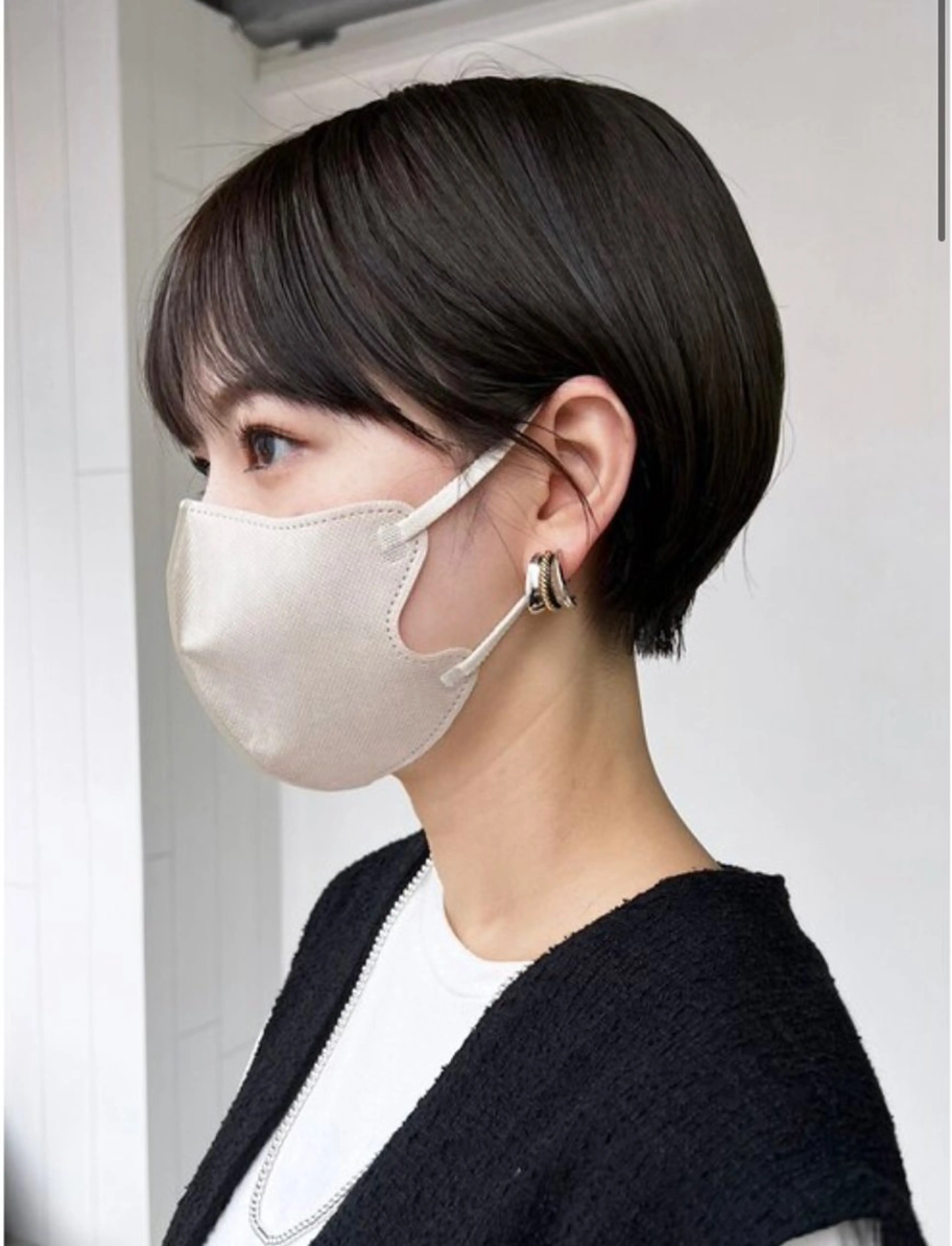 ショート 黒染め落とし ムラ修正　ハイトーンのヘアスタイル