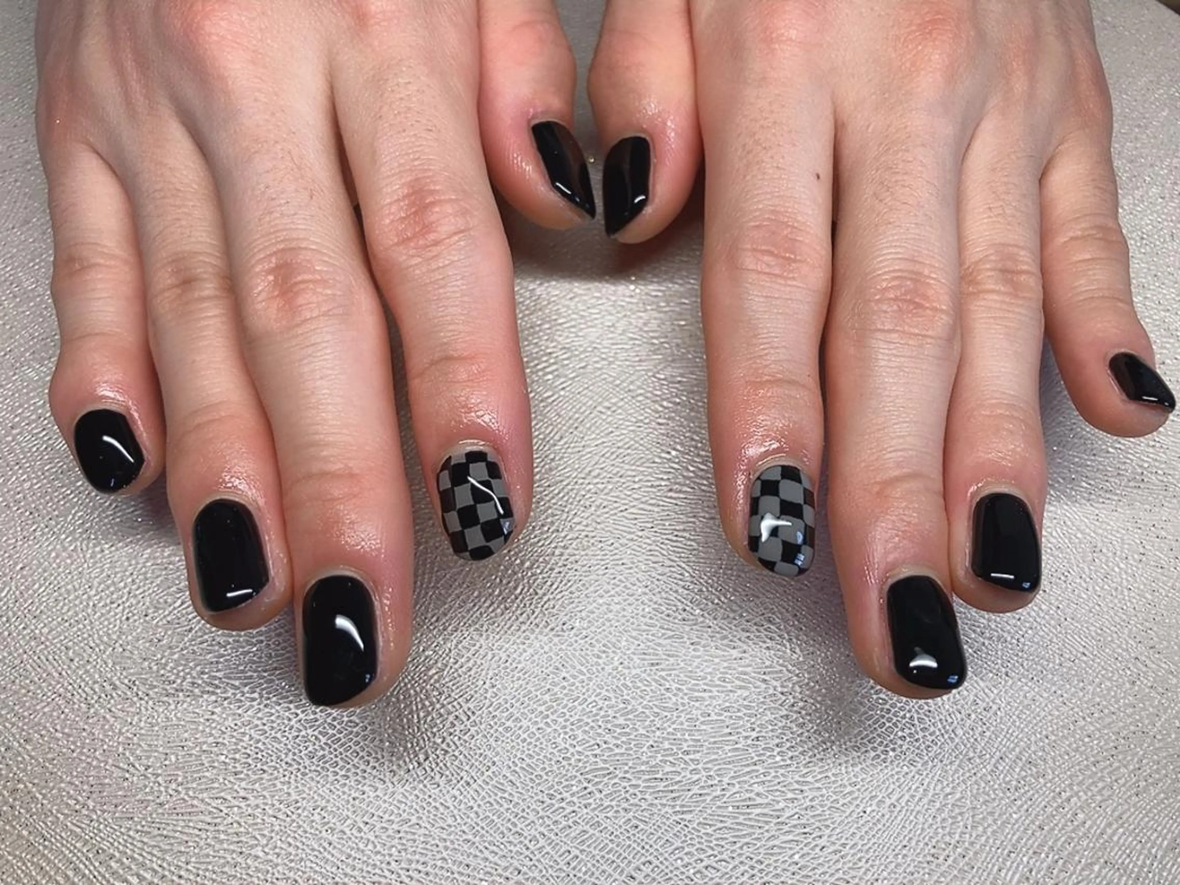 ネイル ハンドネイル ハンドケア 𝐴𝑁𝑈𝐸 トラブル爪育成専門のネイルデザイン