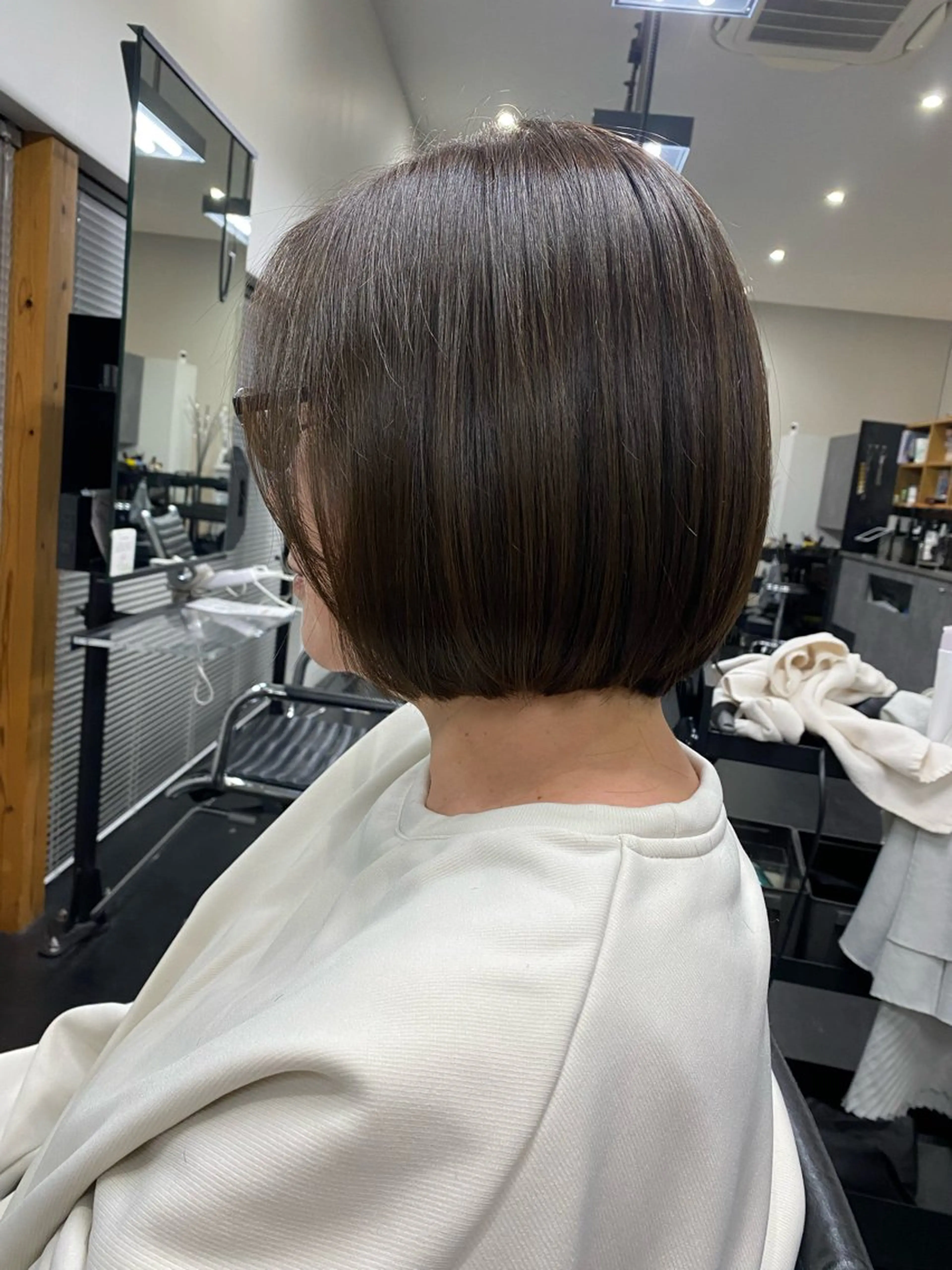 ショート ボブ 宇野 鈴花のヘアスタイル