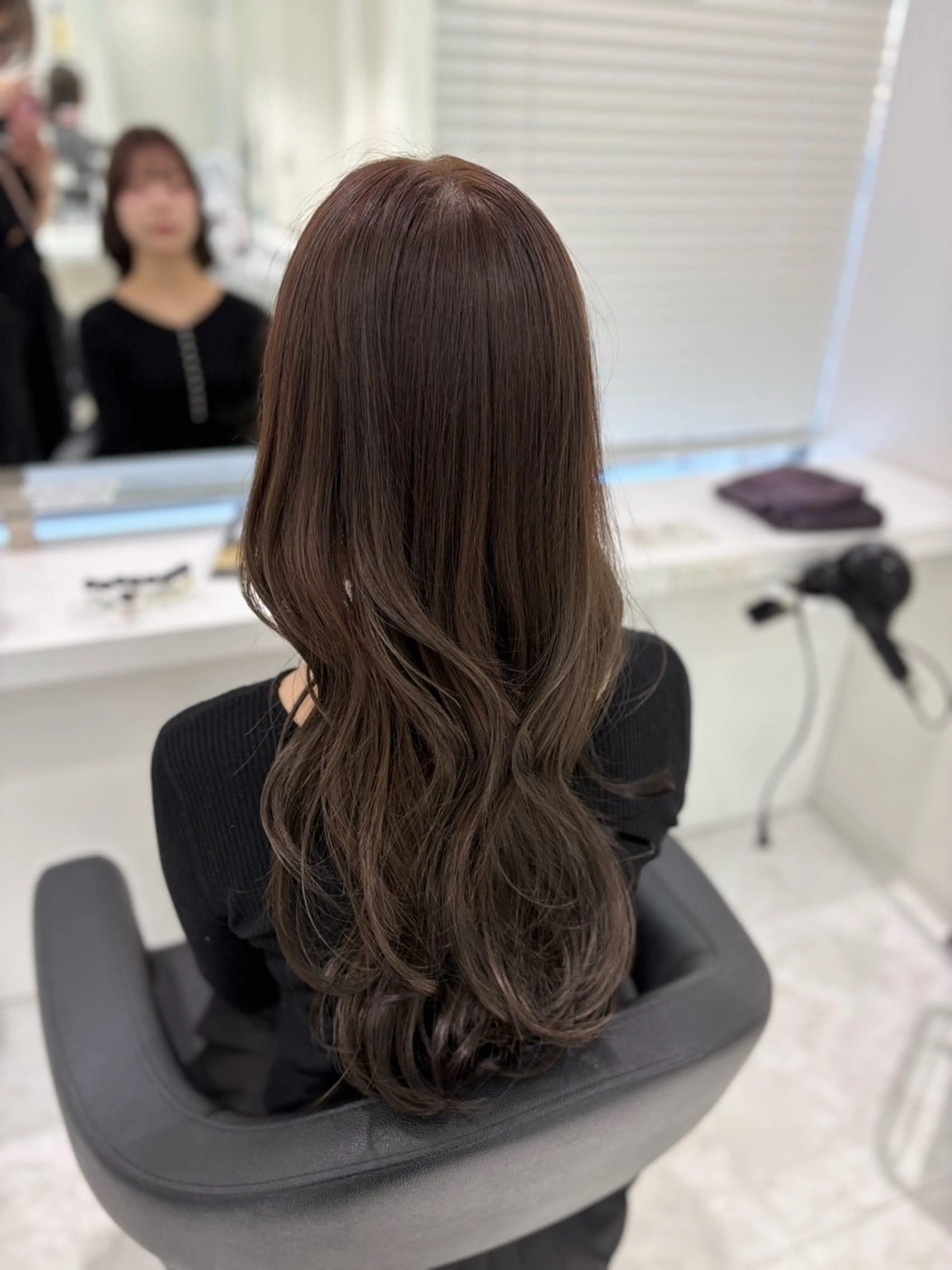 ロング カラー 盛れる上質ワンホン ヘア🤍YUME🤍のヘアスタイル