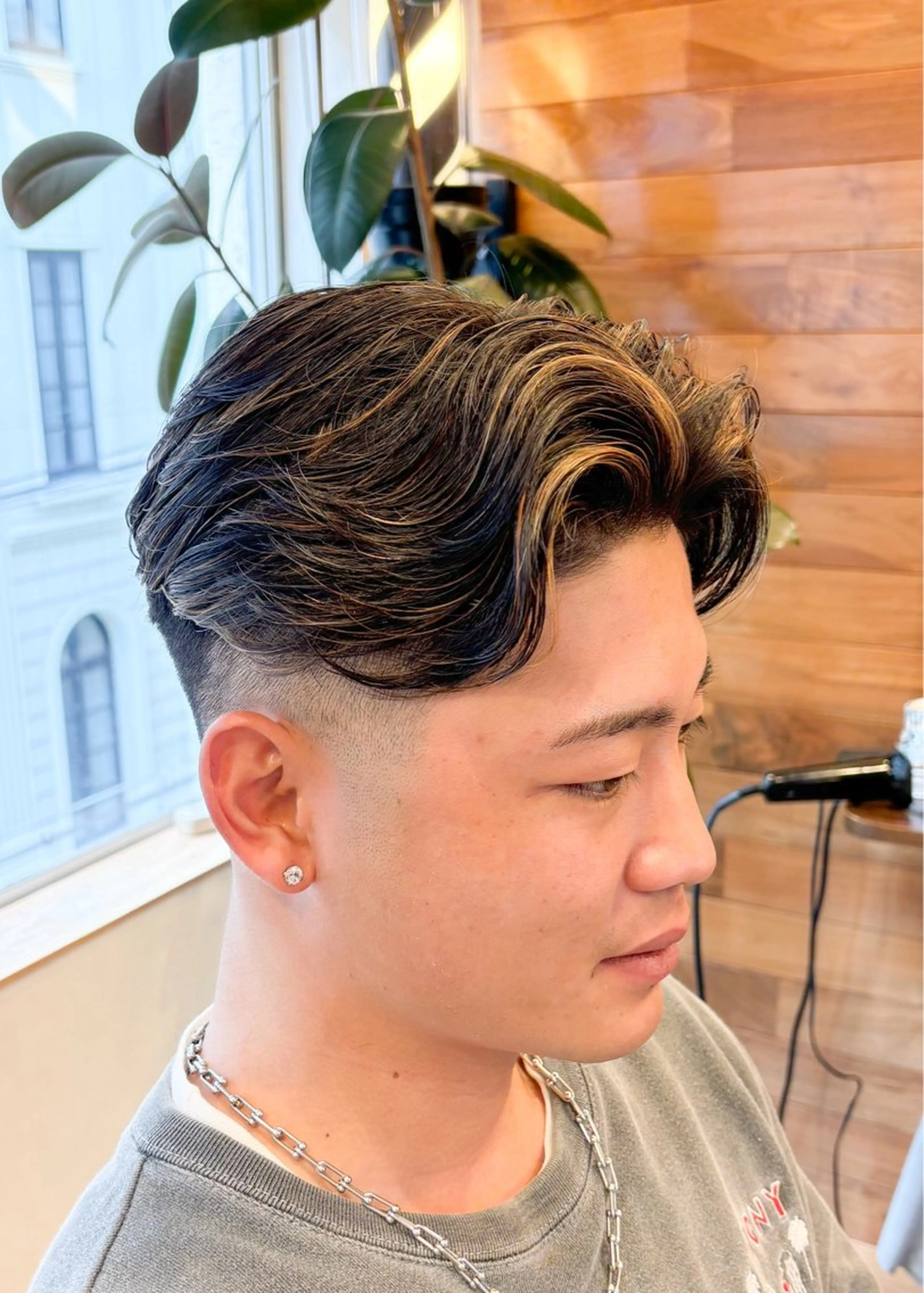 ショート パーマ メンズ センターパート メンズパーマ カット パーマ DAD　BARBERSHOP所属・三宮メンズカット ヨシイッキのヘアスタイル