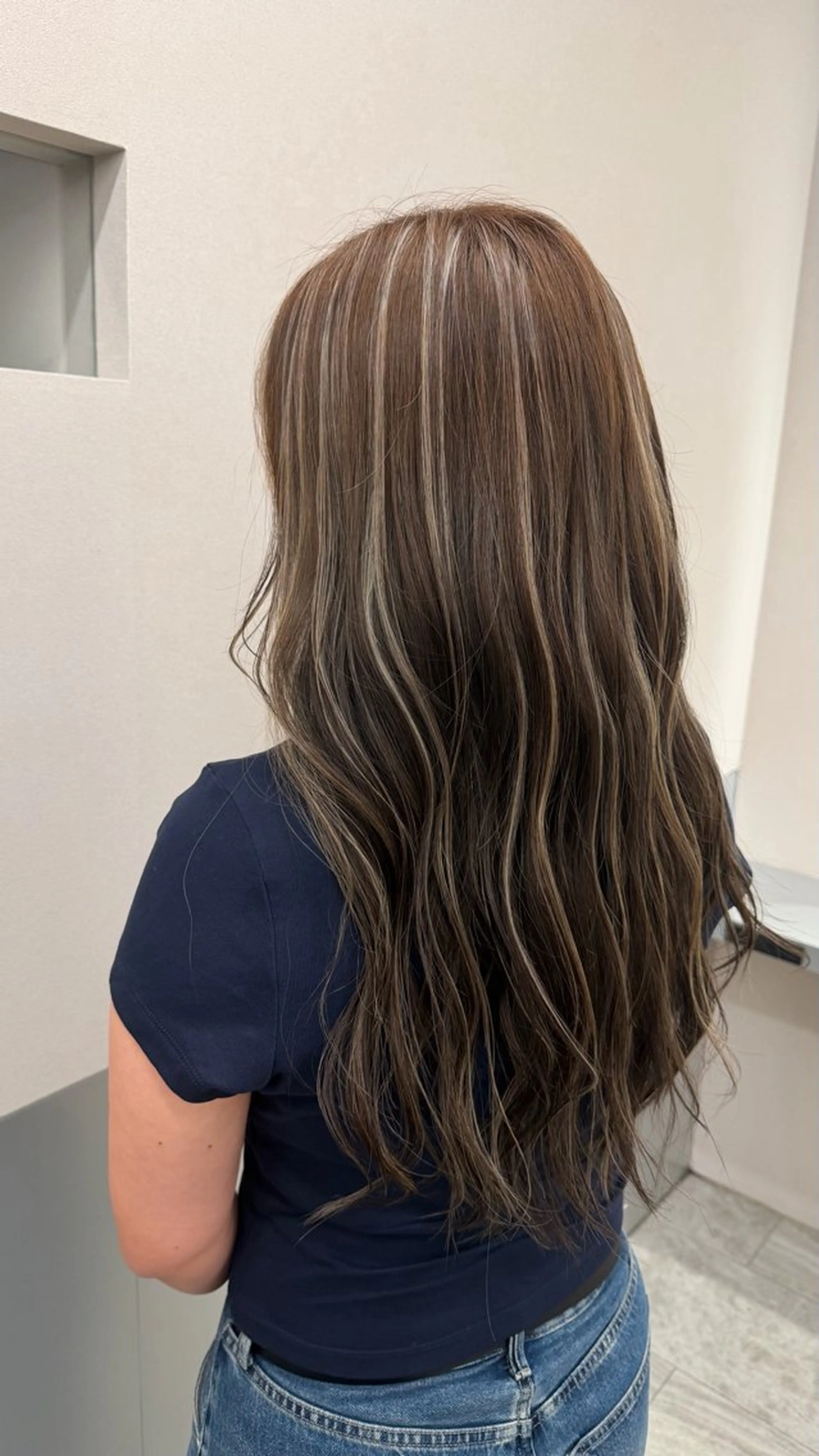 ロング ヘアカラー 🌺ハイライトカラー HINA🌺のヘアスタイル