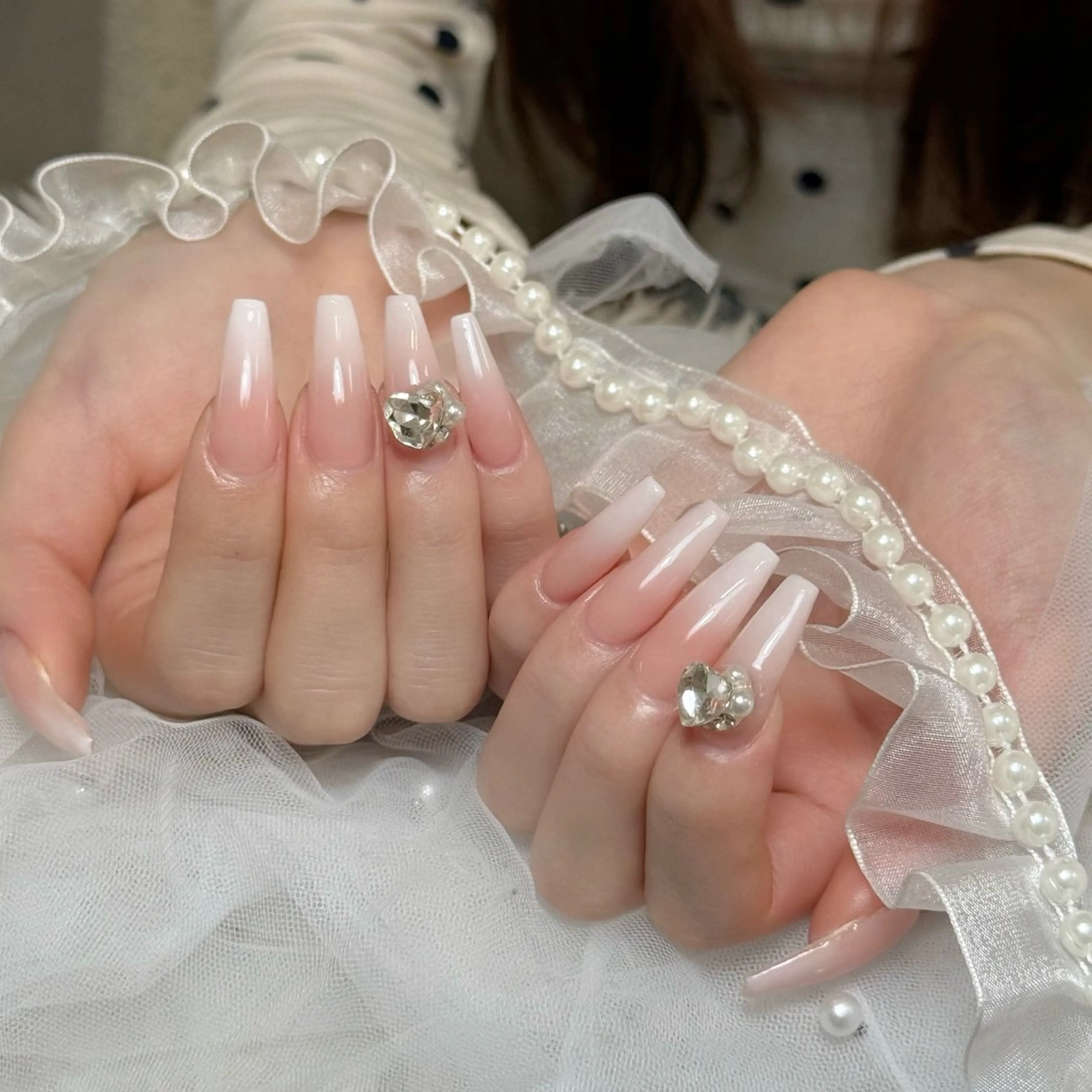 ネイル オーロラネイル ボルドー ブラウン 氷ネイル・うるうるネイル キラキラネイル ハンドネイル Julli ジュリのネイルデザイン