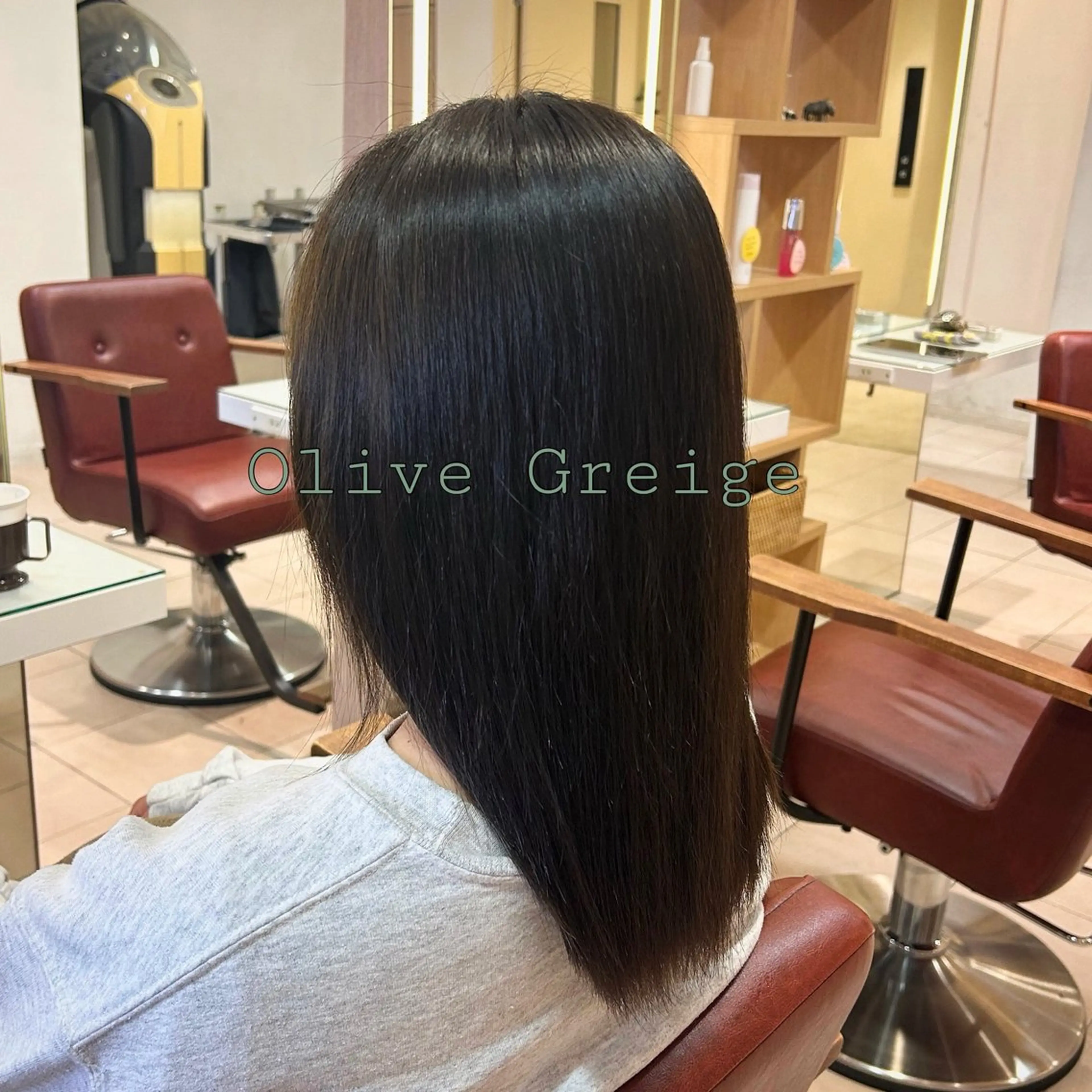 カラー 透明感カラー グレージュ オリーブグレージュ オリーブグレー ヘアセット/ミニボブ /レイヤー 山田寛菜のヘアスタイル