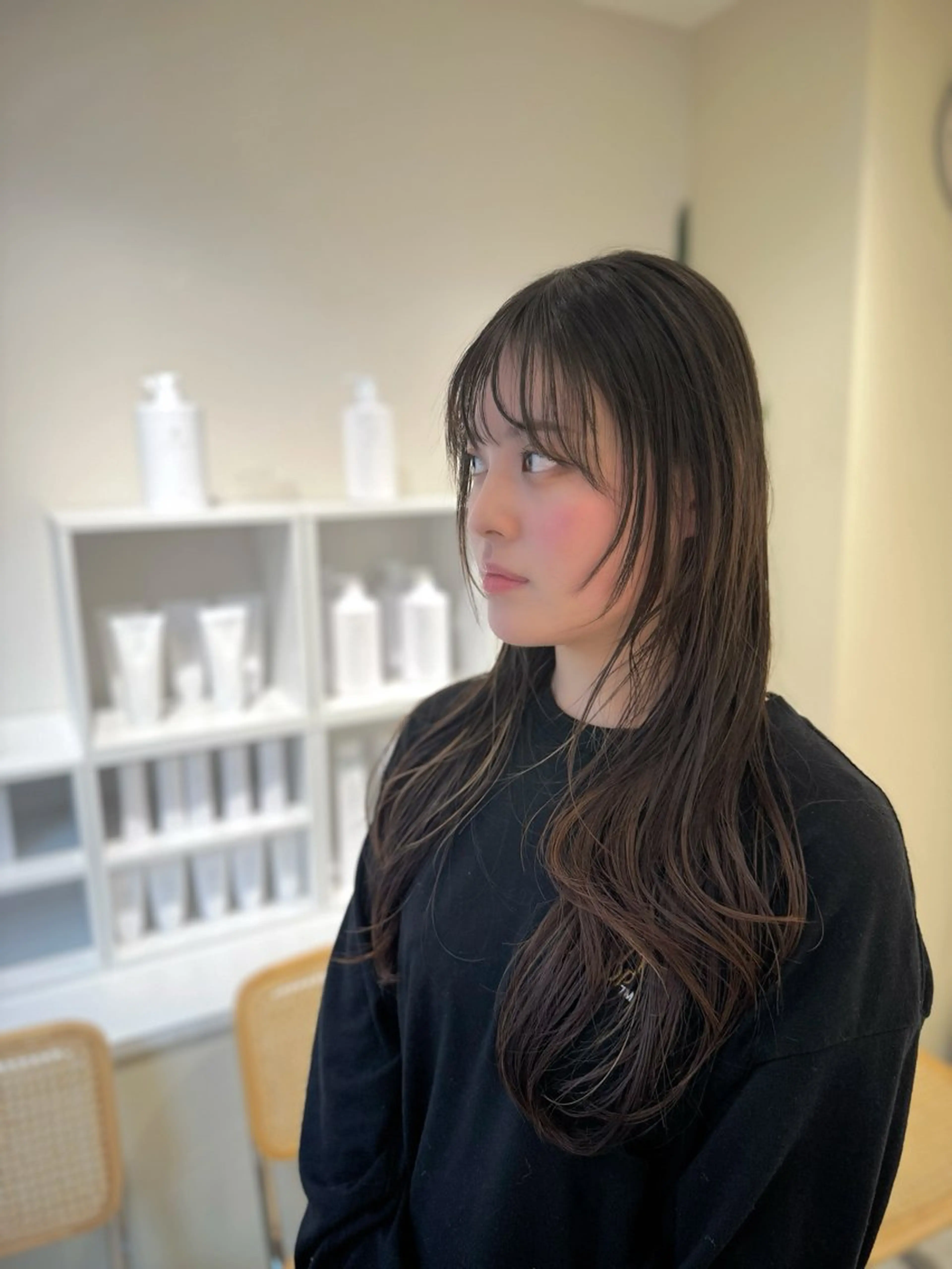 ロング 顔まわりレイヤー レイヤーカット 小顔カット 竜太/髪質改善カラ ー/似合わせカットのヘアスタイル