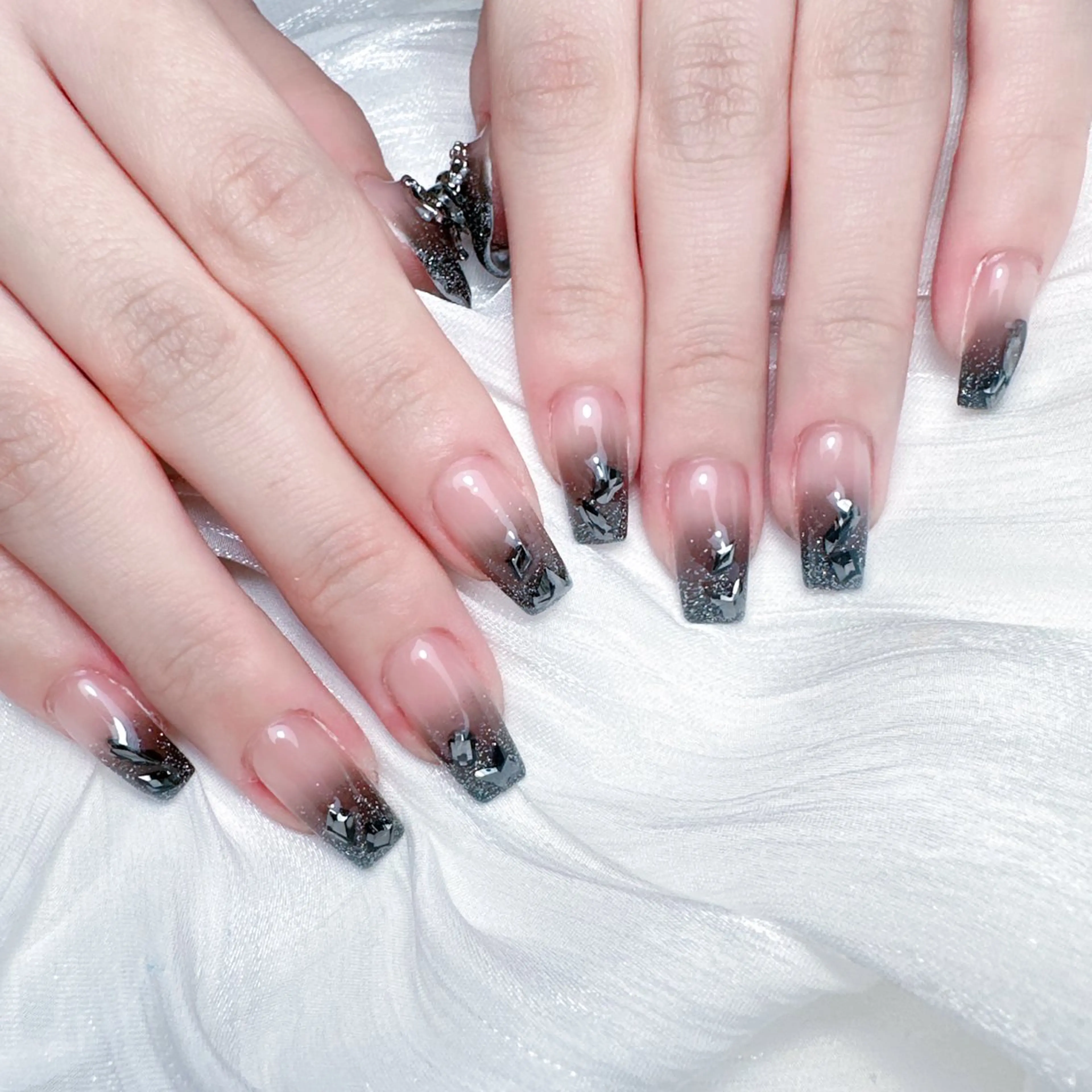 ネイル ハンドネイル M🌷nail 長さだし専門店のネイルデザイン