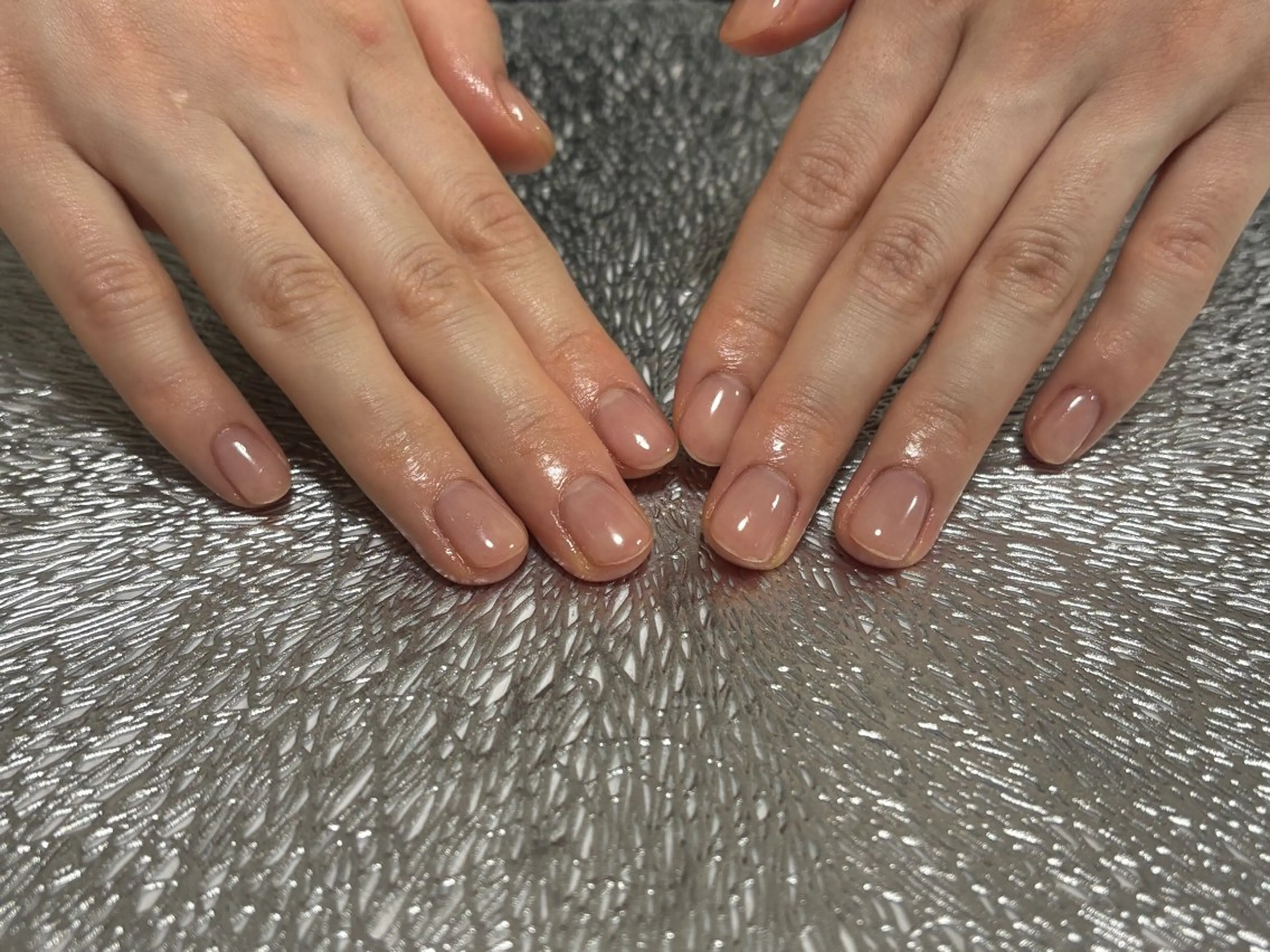 ネイル クリアネイル ラメ(グリッター) ショートネイル ワンホンネイル 冬ネイル ハンドネイル ハンドケア ♡Bivi♡自爪に 優しいネイルサロンのネイルデザイン