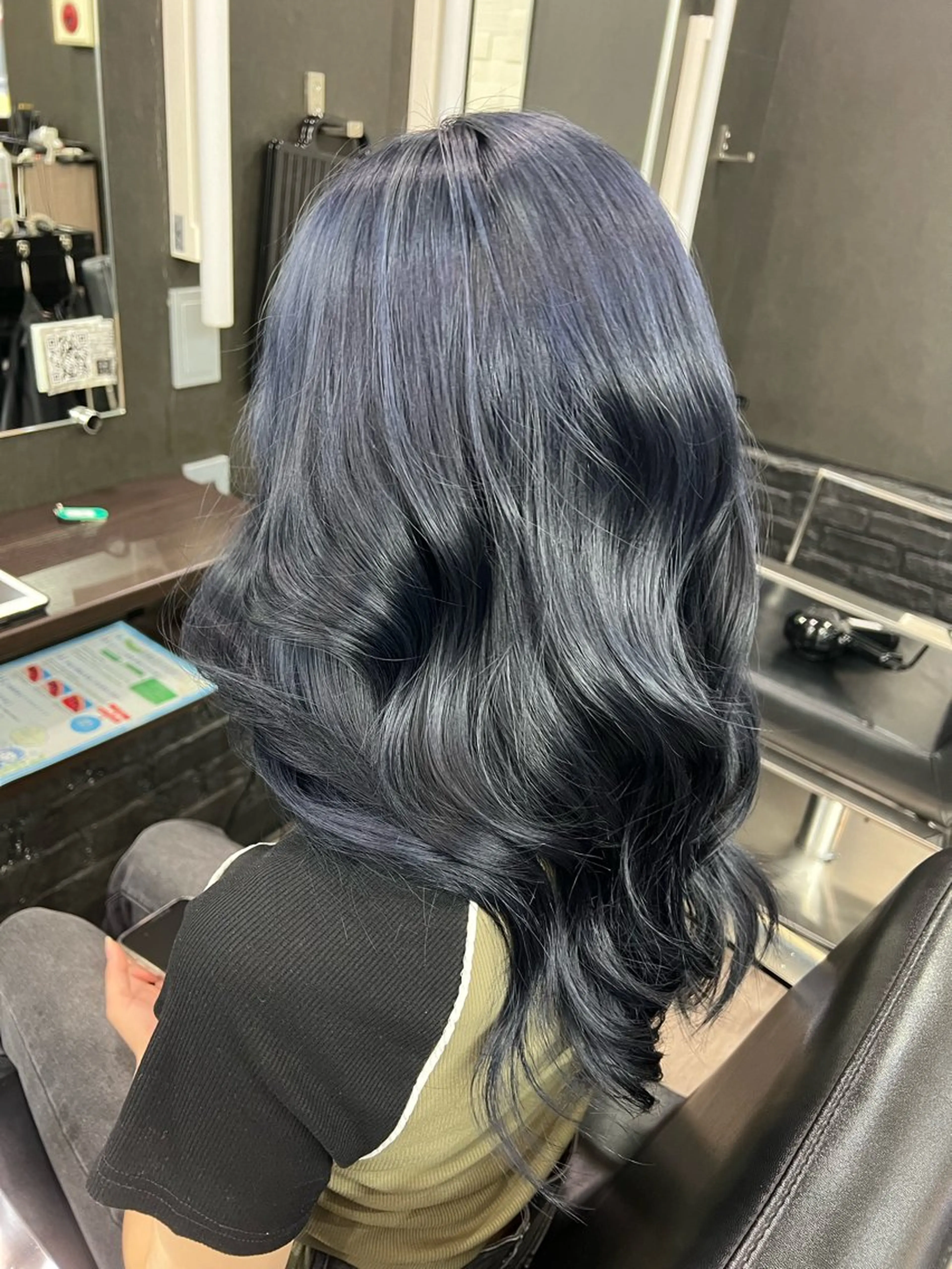 ロング カラー 黒髪 ネイビーカラー Hair salon Liebe YUTAのヘアスタイル