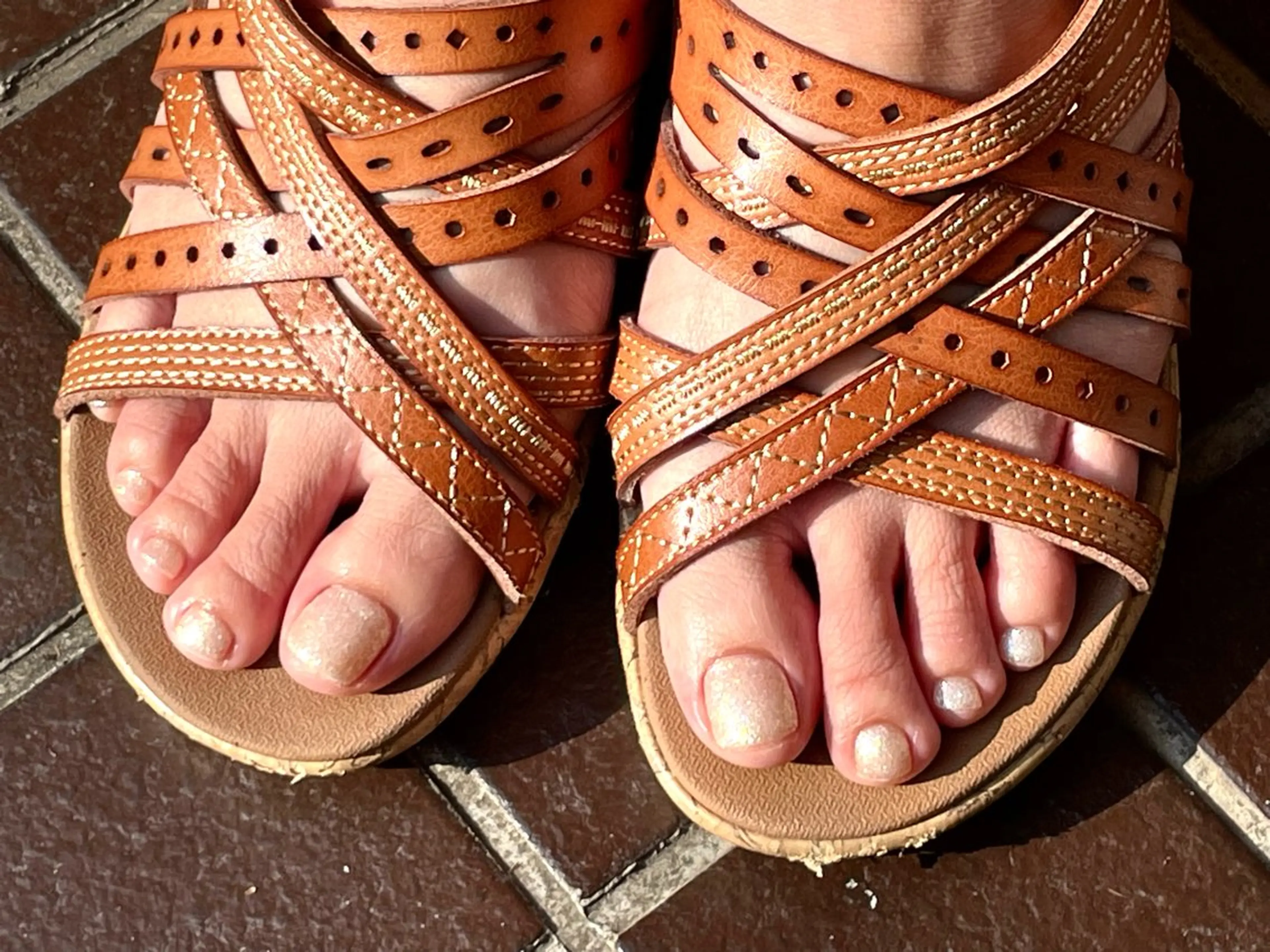 ネイル フットネイル キラキラネイル ワンカラーネイル KANOA nail place【カノア ネイル プレイス】所属・Sasa ✿のネイルデザイン