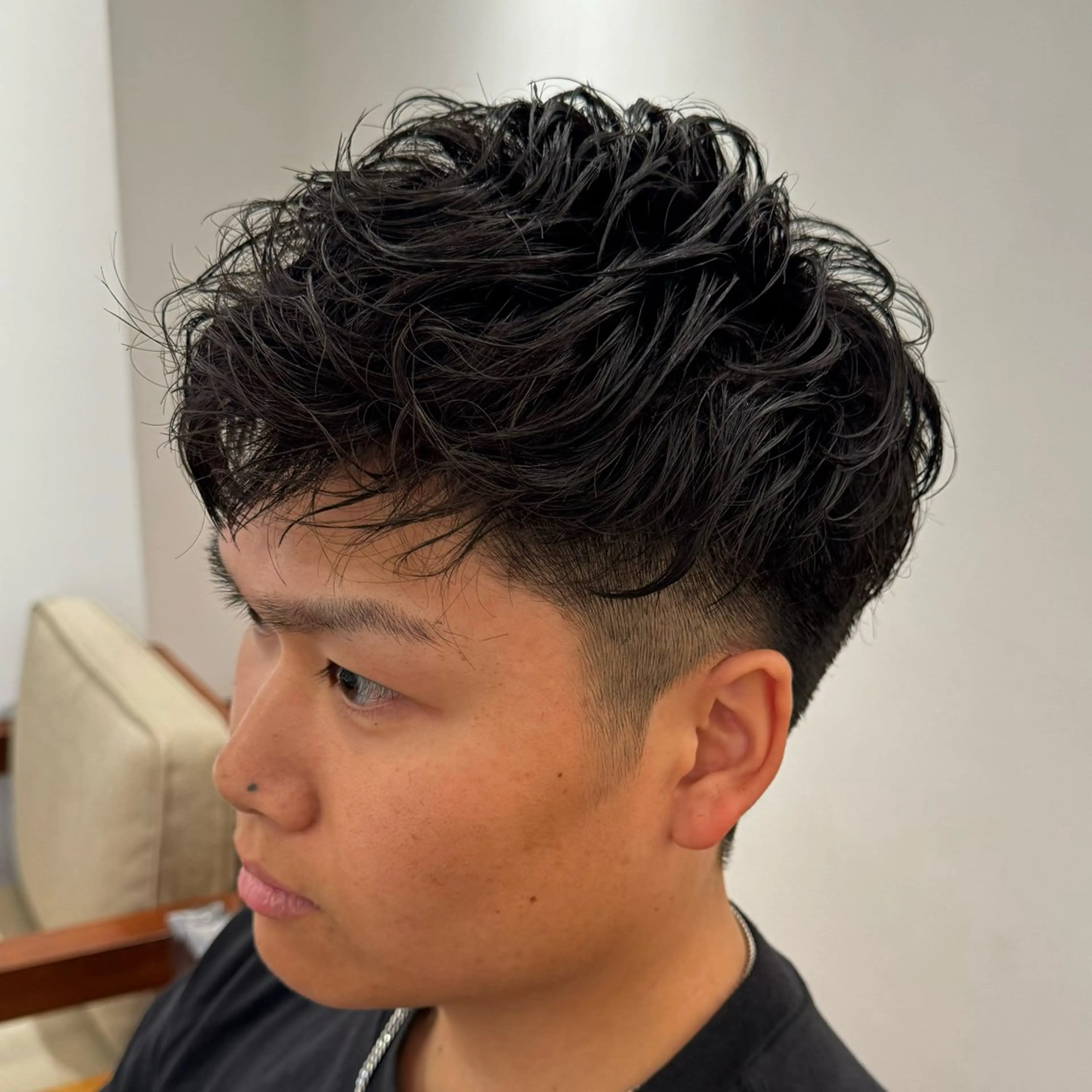 ショート パーマ メンズ スペインカール カット 吉田 新平のヘアスタイル