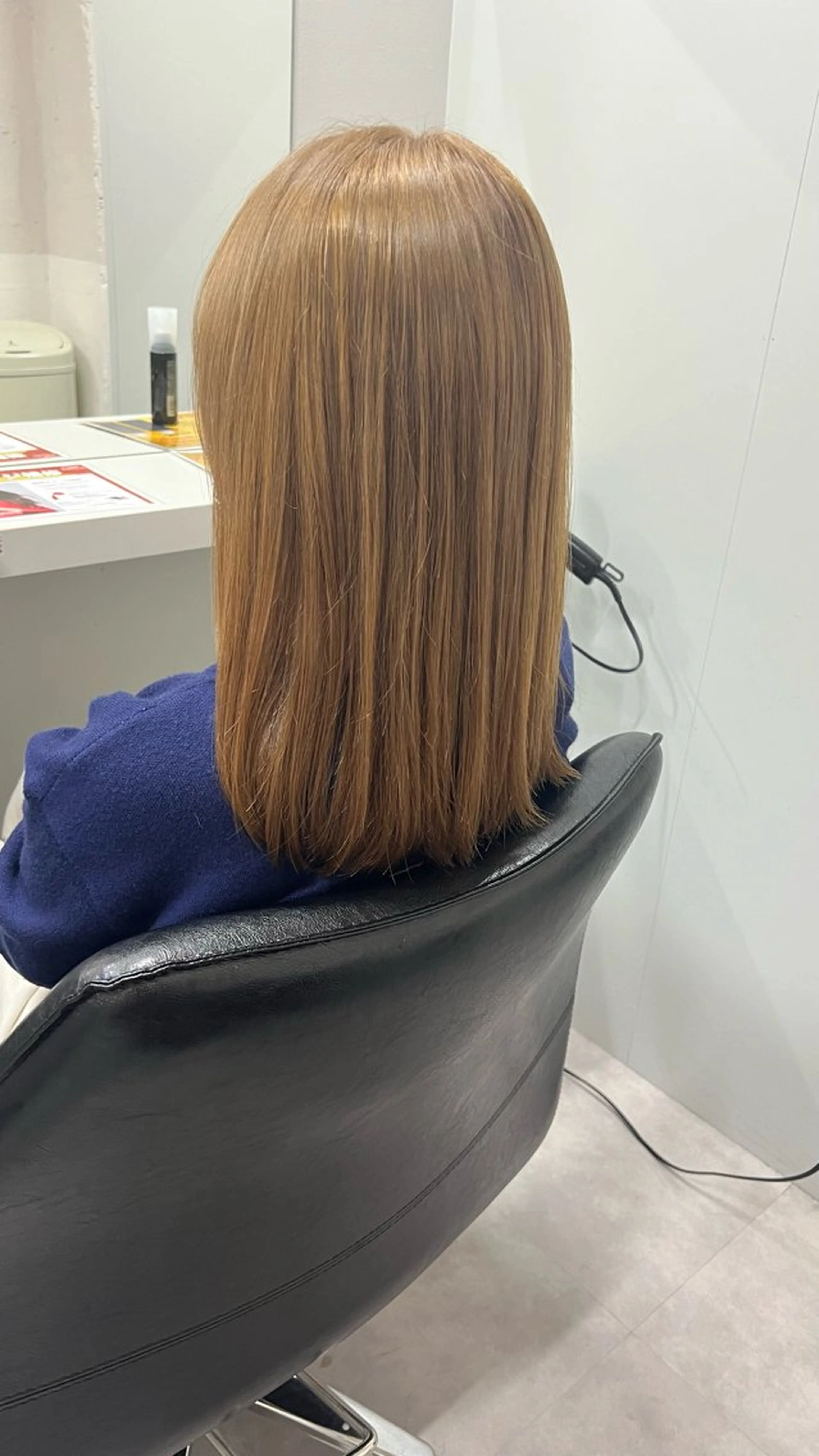 セミロング カラー ベージュカラー ブリーチ ダブルカラー 🎀tokute ナオ🧸のヘアスタイル