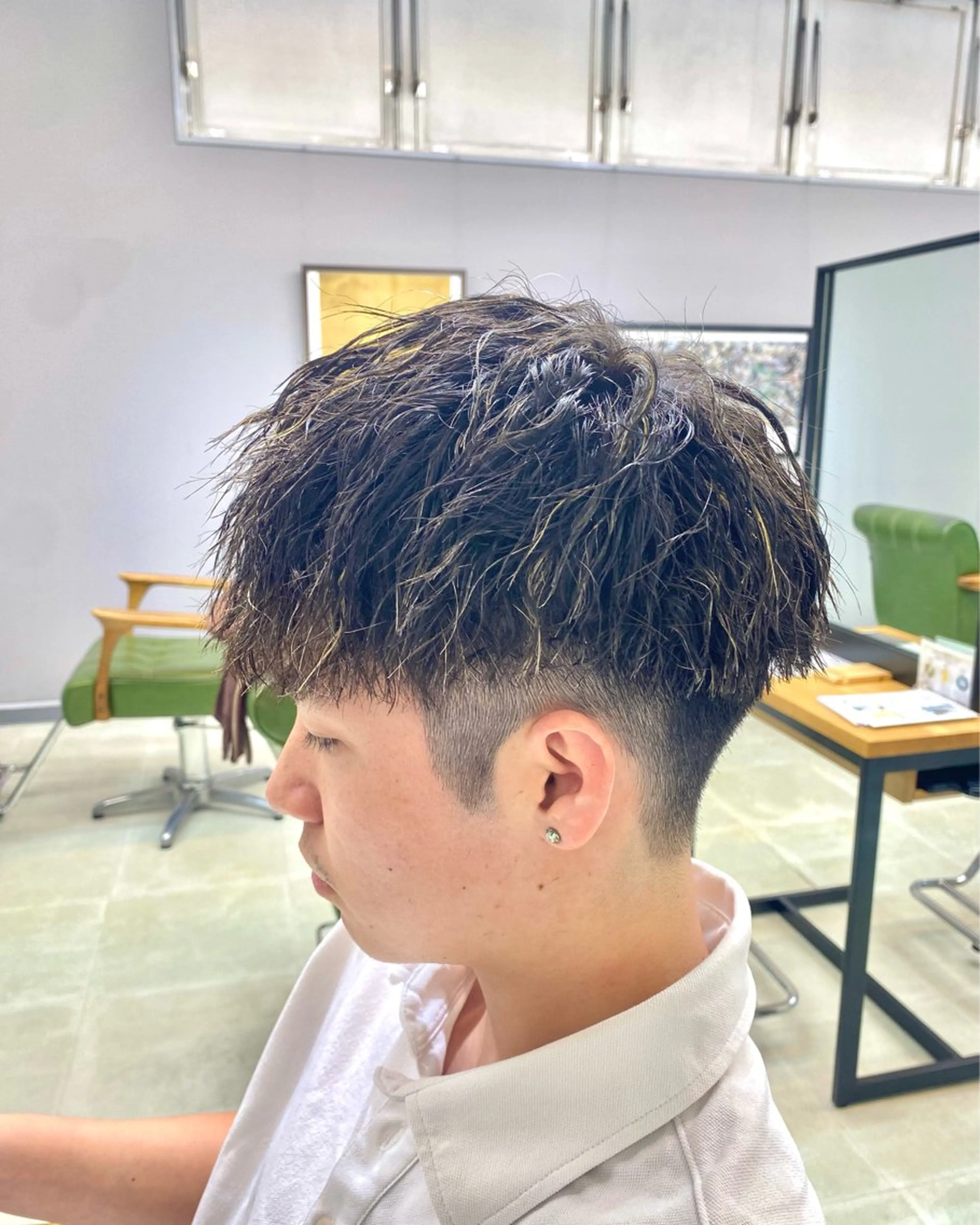 ショート ショートヘア ツイストパーマ カット パーマ 川村 涼介のヘアスタイル