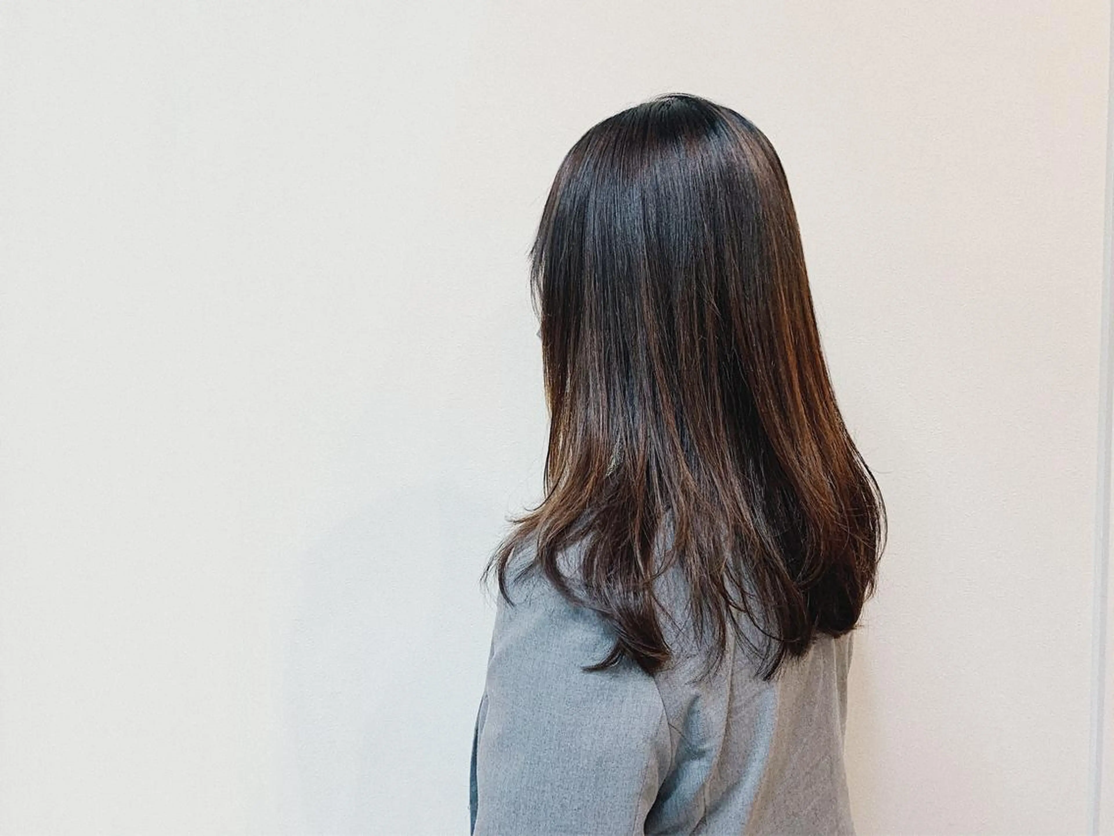 ロング パーマ ストレートパーマ カット 縮毛矯正 トリートメント Honami カラー診断/髪質改善のヘアスタイル