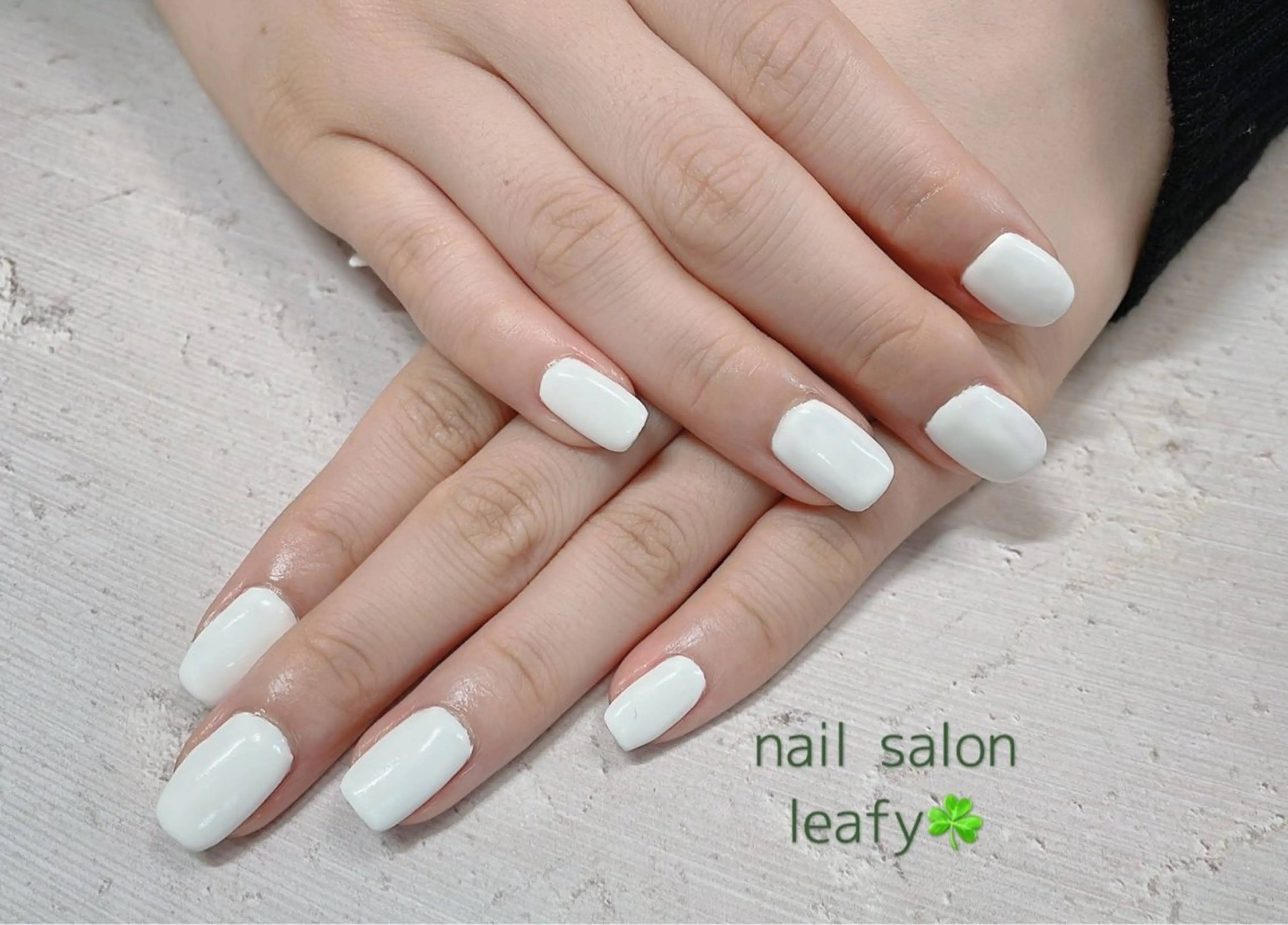 ネイル ワンカラーネイル ホワイト ネイルサロン leafyのネイルデザイン