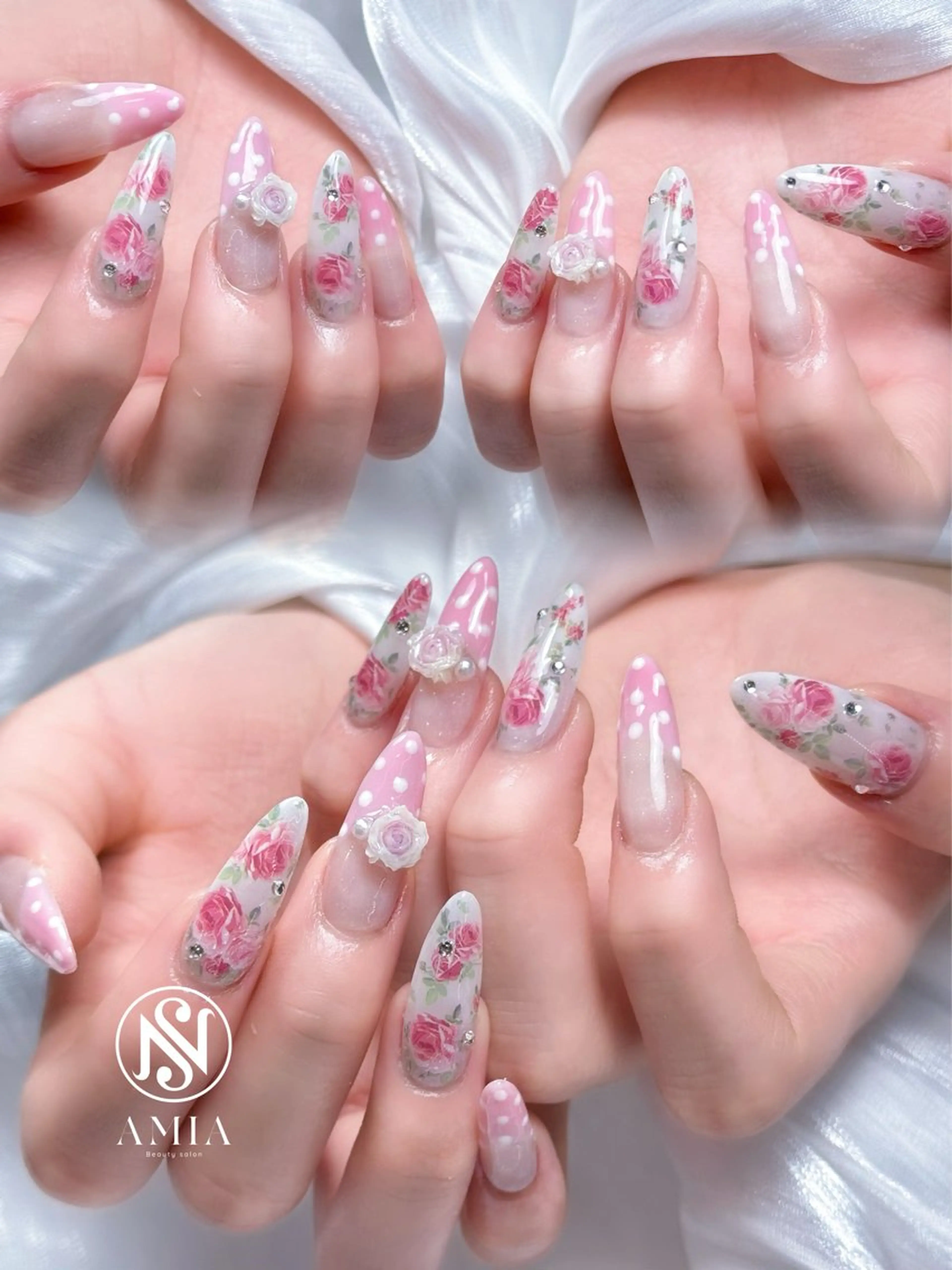 ロング ハンドネイル 🌟AMIA BEAUTY🌟のネイルデザイン