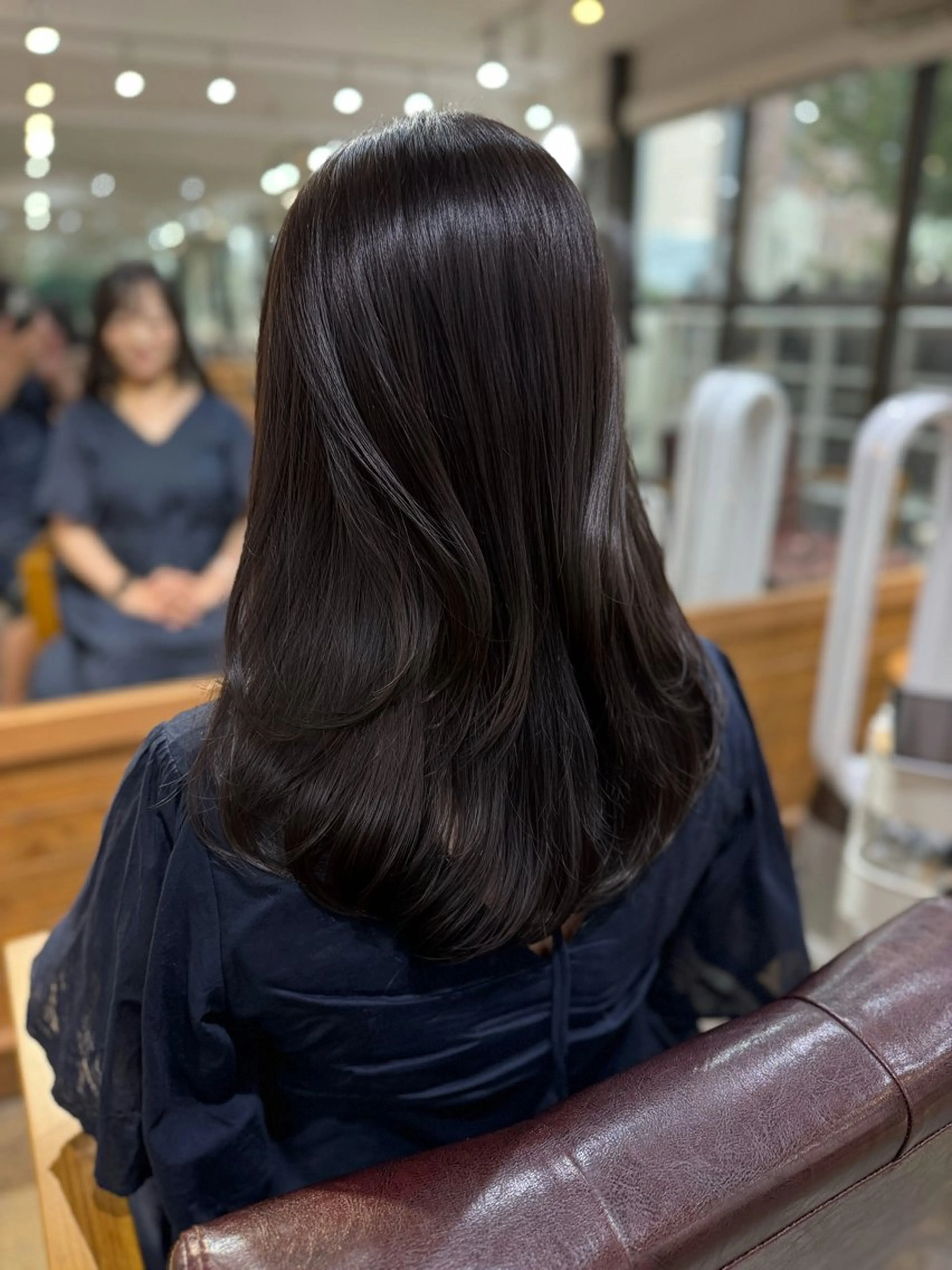 セミロング 髪質改善✨艶髪✨ レイヤーカット 田畑のヘアスタイル