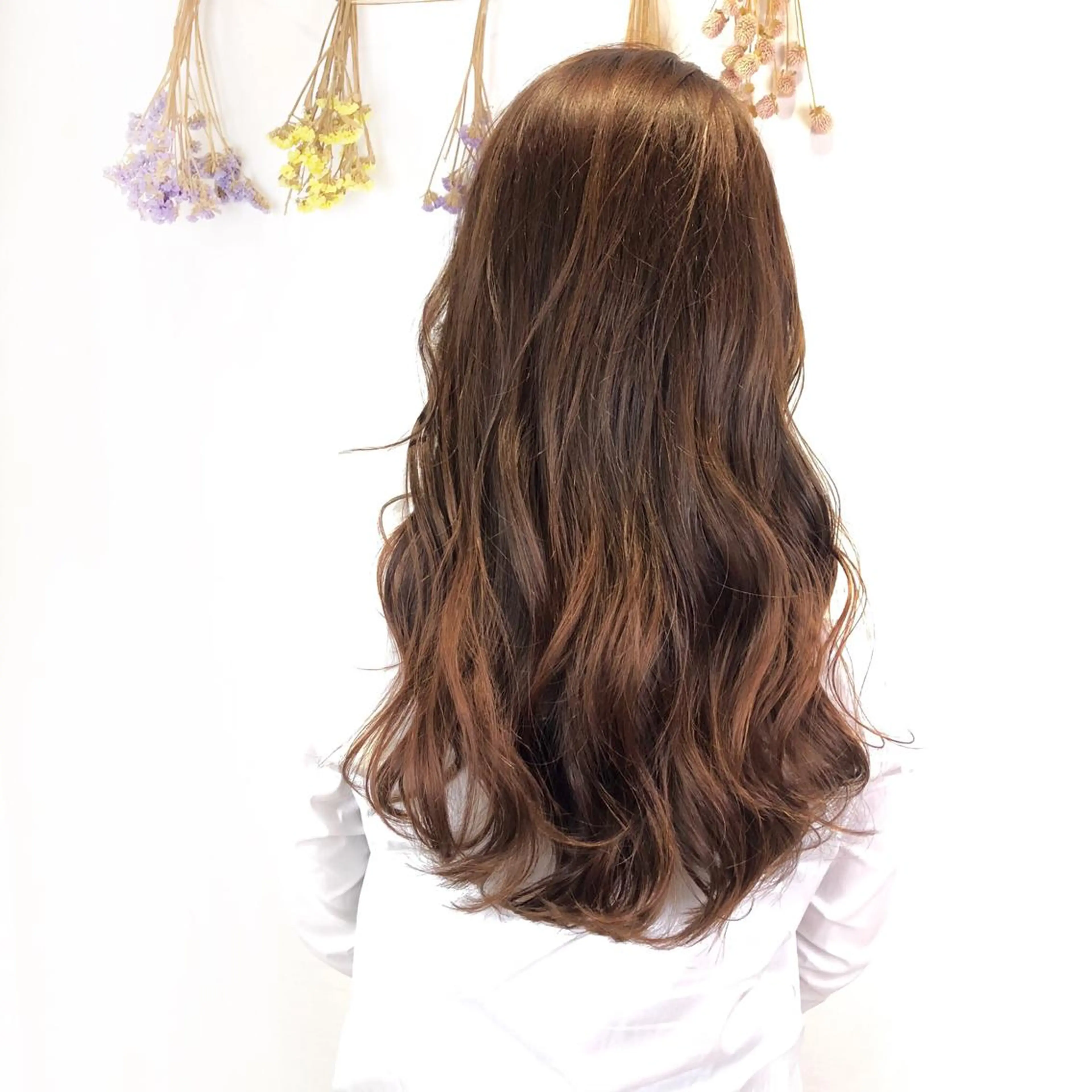 ロング カラー グラデーションカラー イルミナカラー ピンクカラー 小顔レイヤー/ ベージュ🤍Rieのヘアスタイル