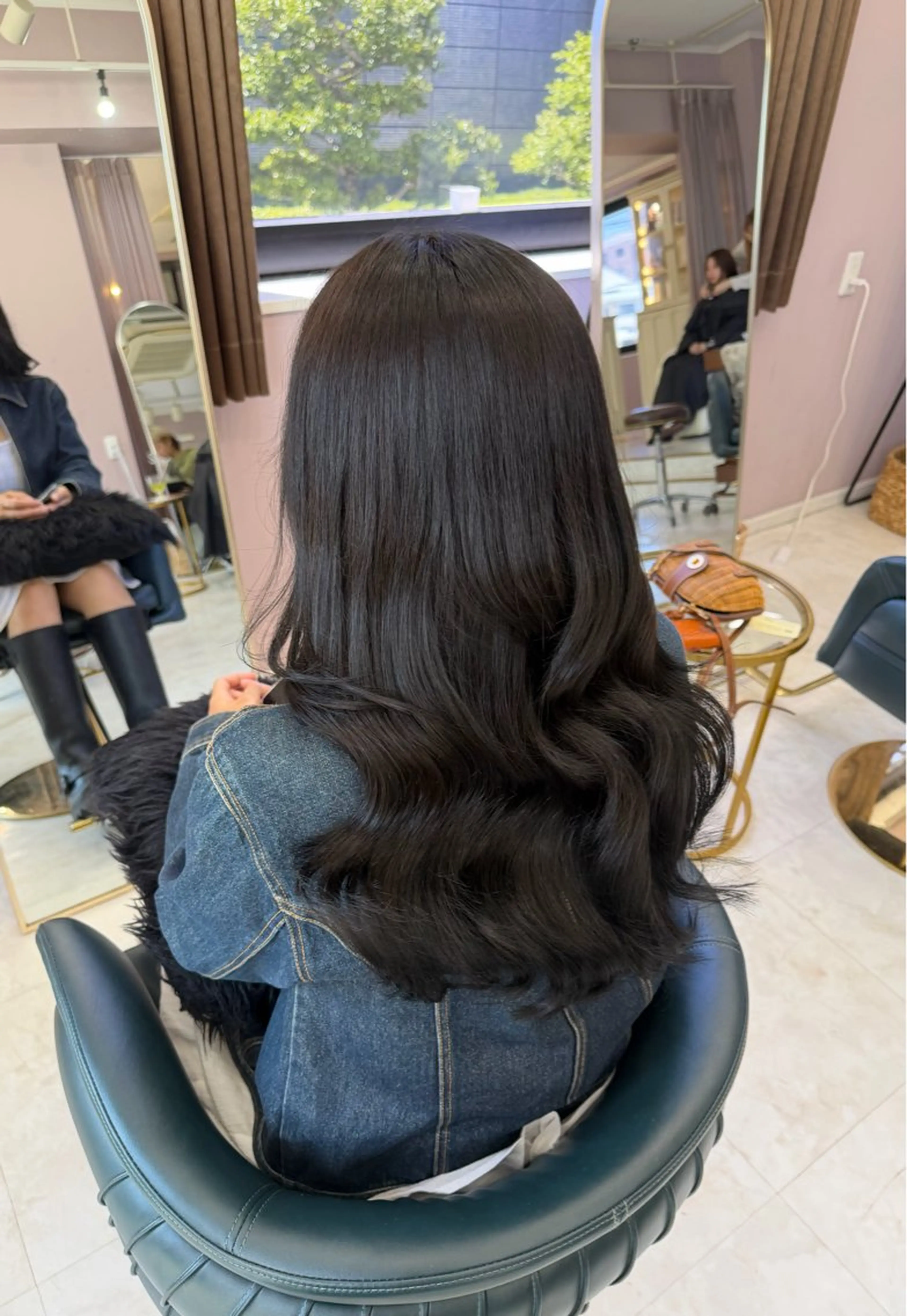 カラー che'rie MIKUのヘアスタイル