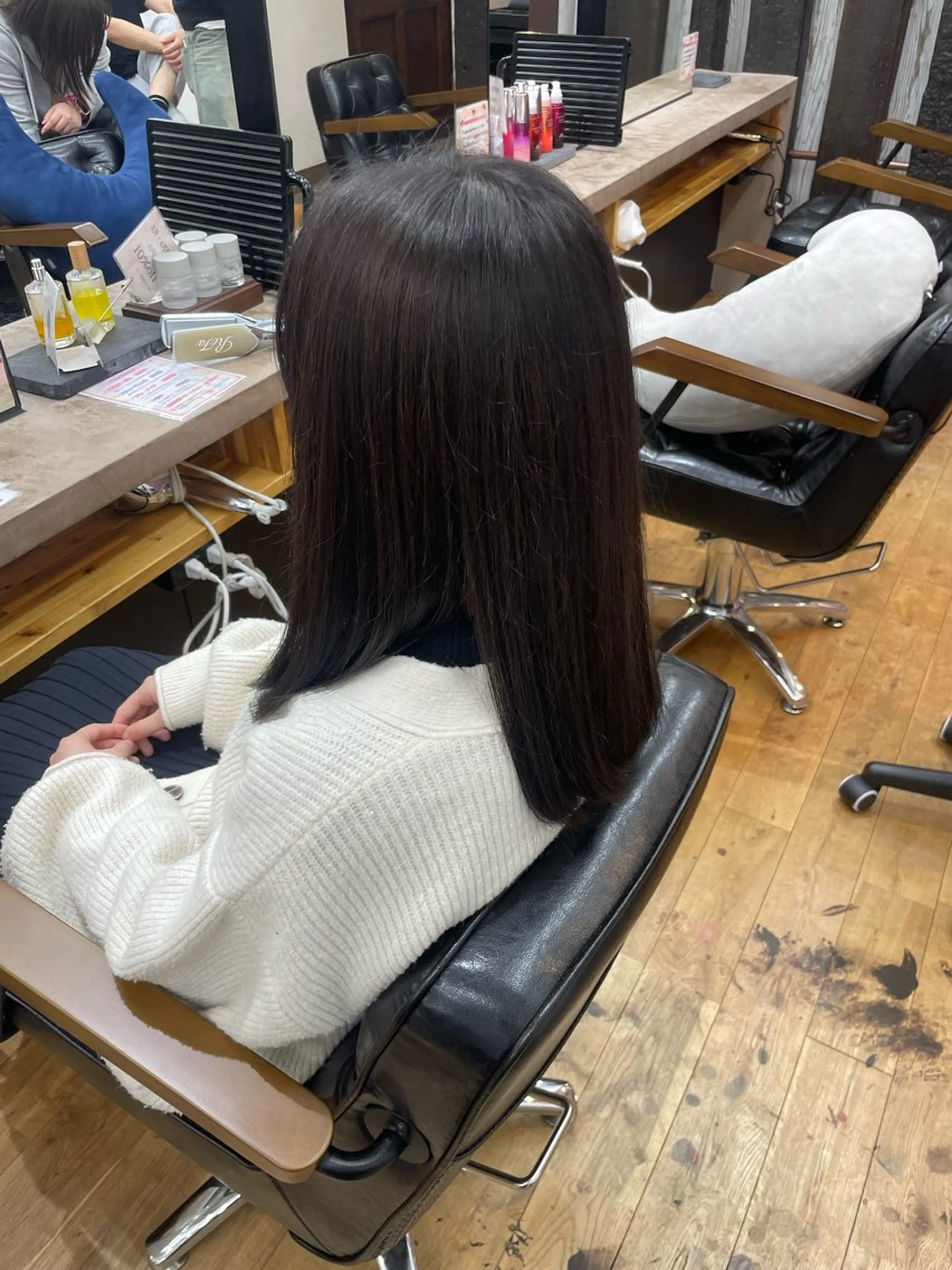 セミロング カラー ヘアカラー 金田 紗来のヘアスタイル