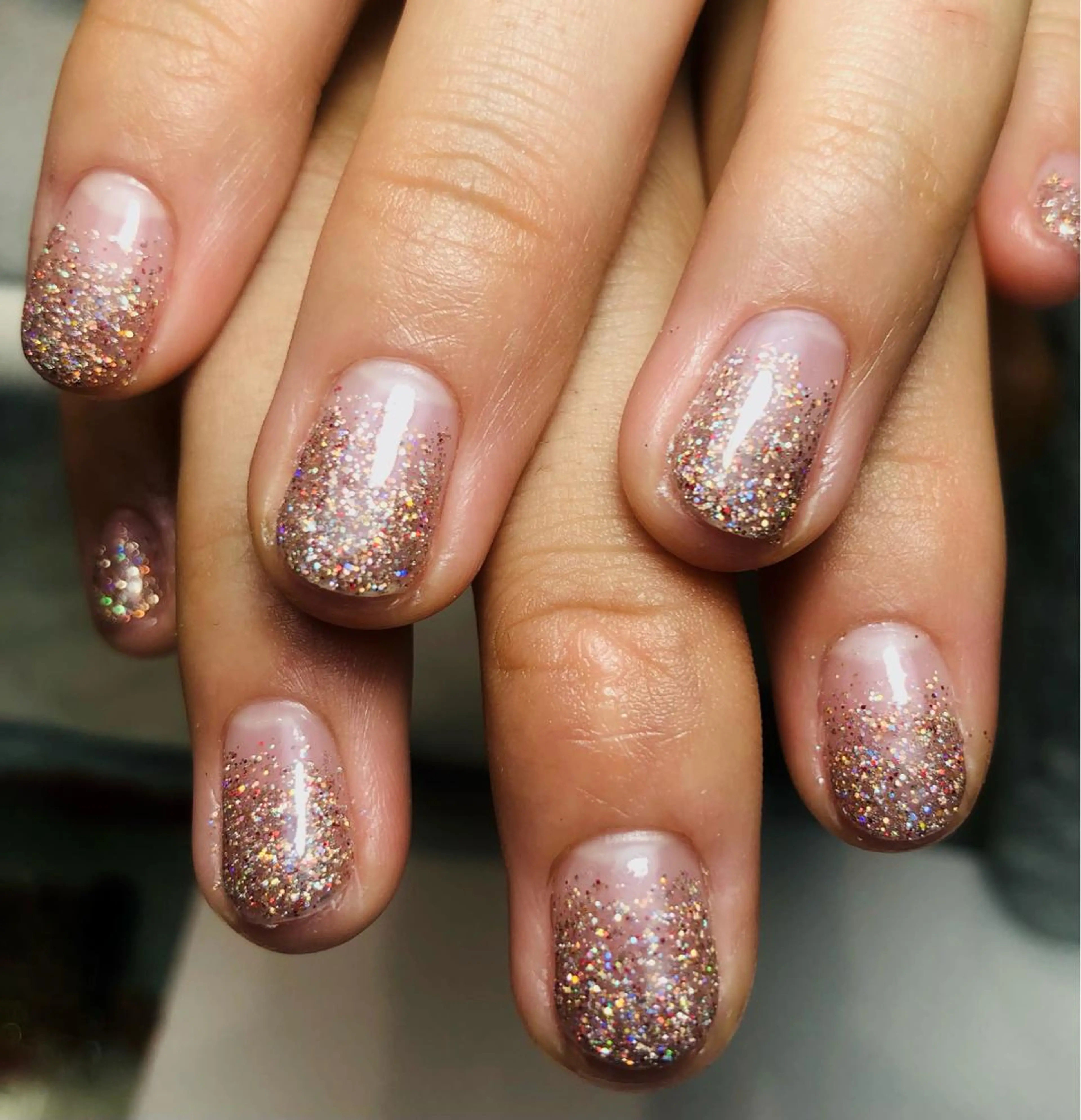 ネイル ラメ(グリッター) bijou nails　蓮のネイルデザイン