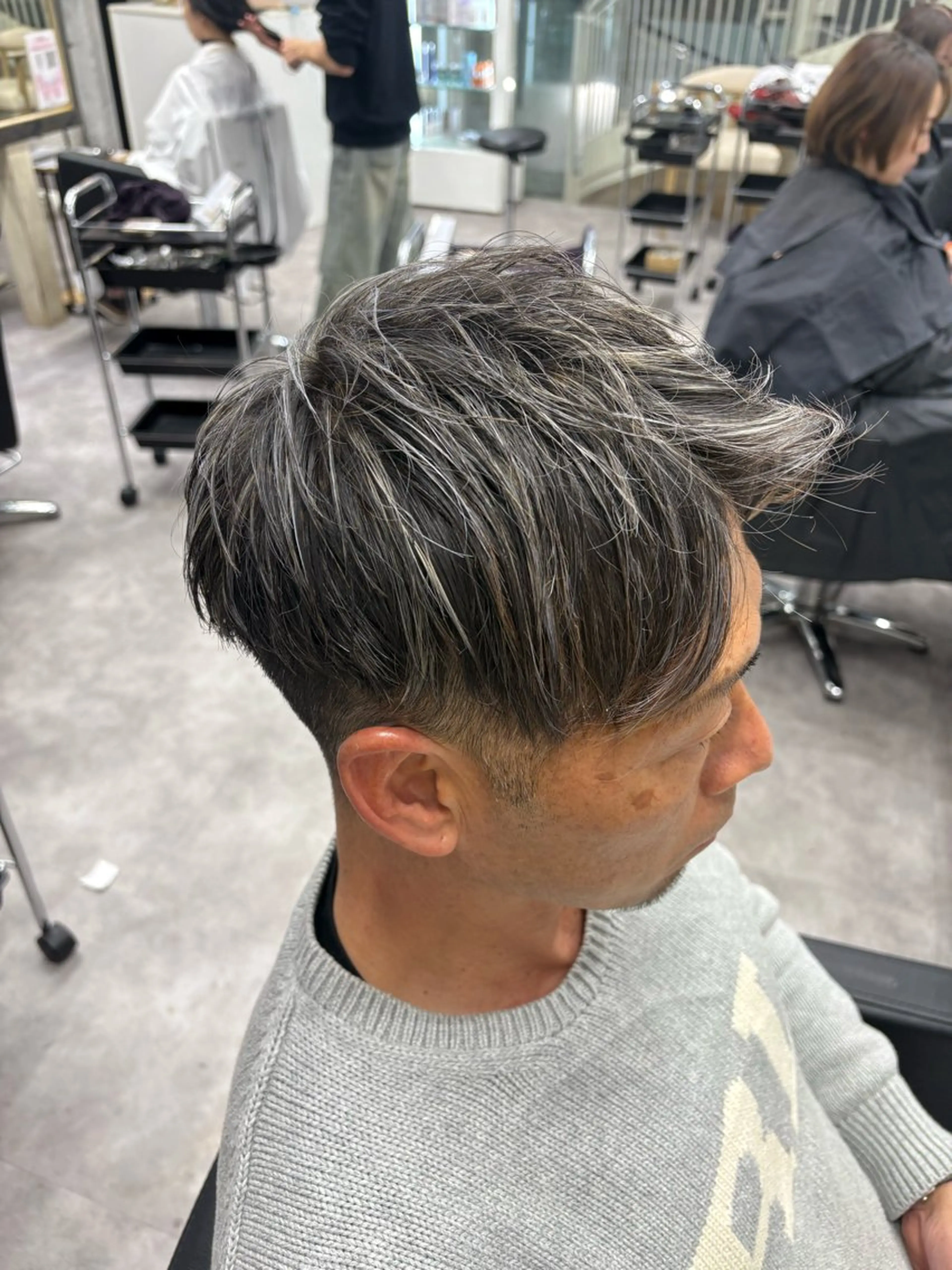 カラー メンズ メンズブリーチ メンズメッシュ ブリーチ メッシュ 笹江 瑞穂のヘアスタイル