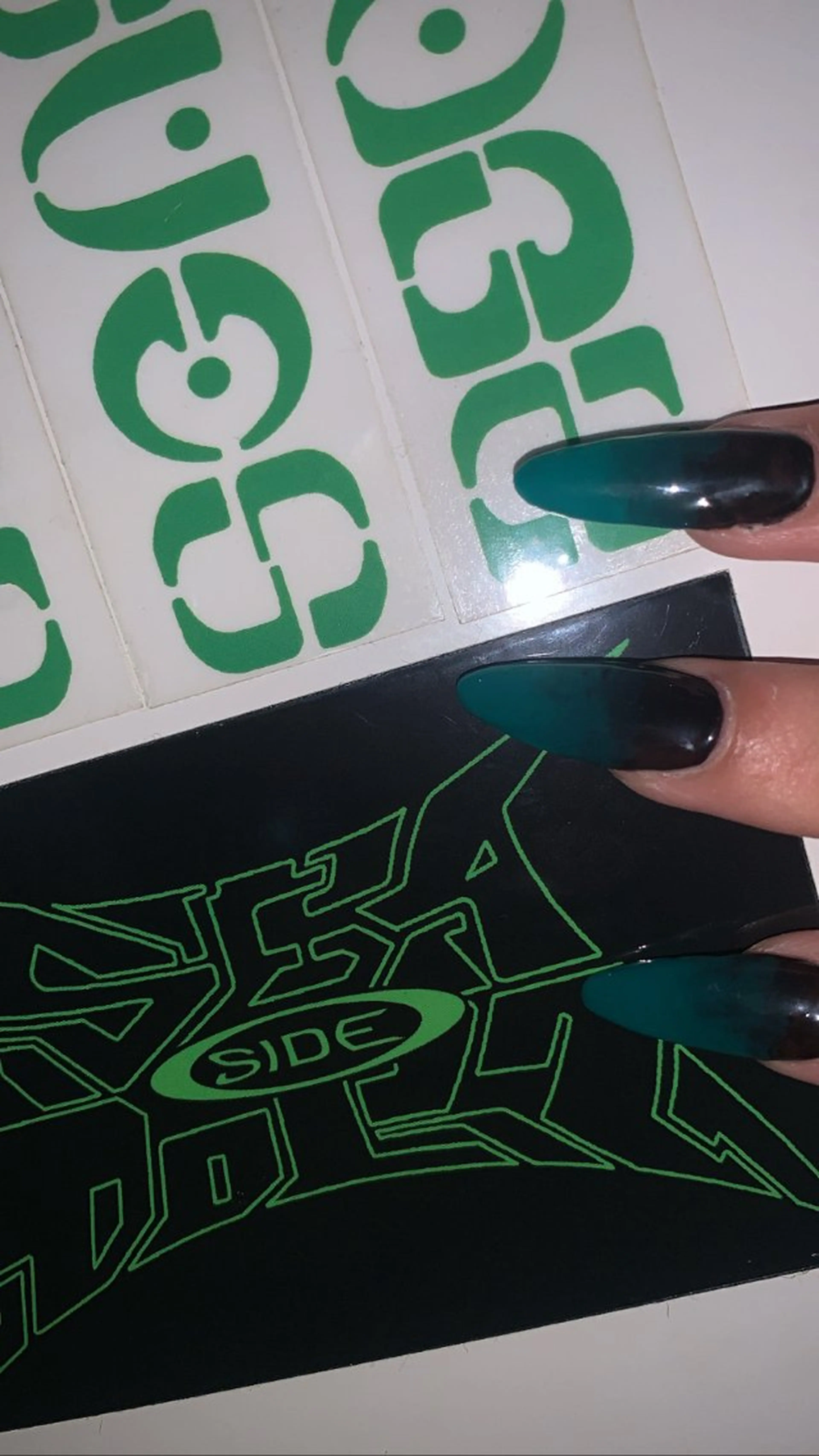 ネイル 🪐Maxkelly Hikari🪐のネイルデザイン