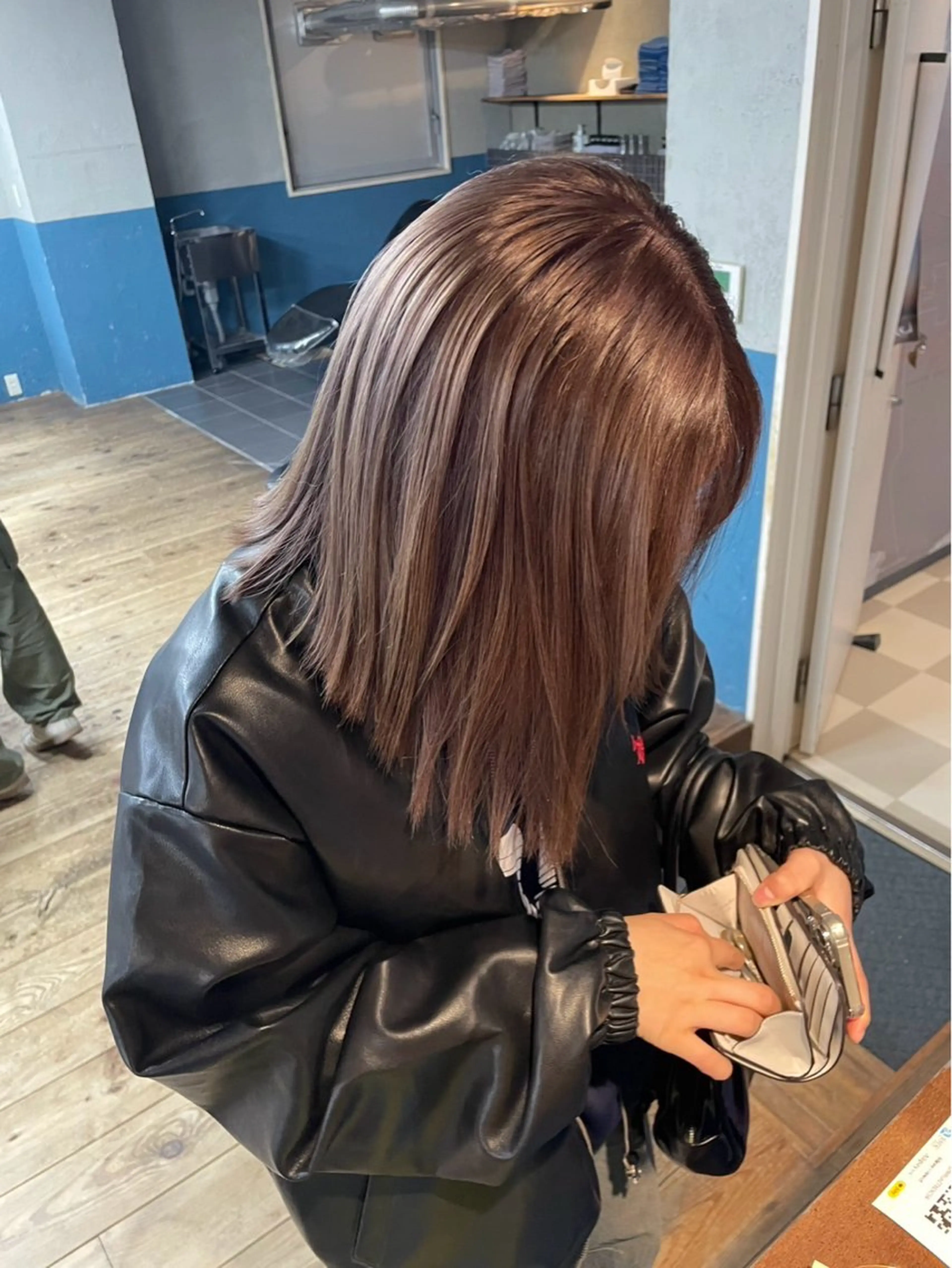 ミディアム カラー ベージュカラー ヘーゼル 藤本 一佳のヘアスタイル