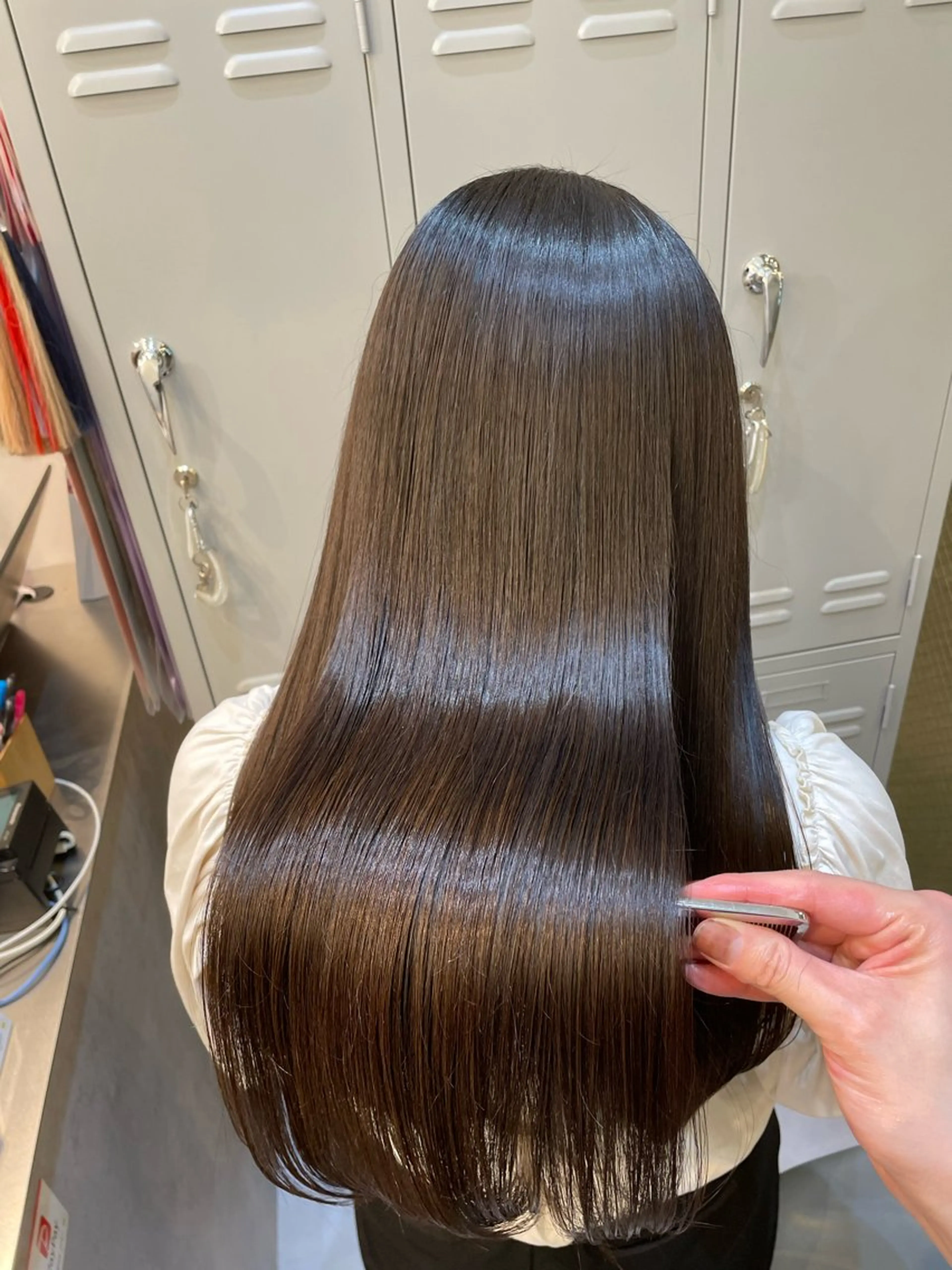 セミロング カラー 髪質改善× 白髪ぼかし溝江のヘアスタイル