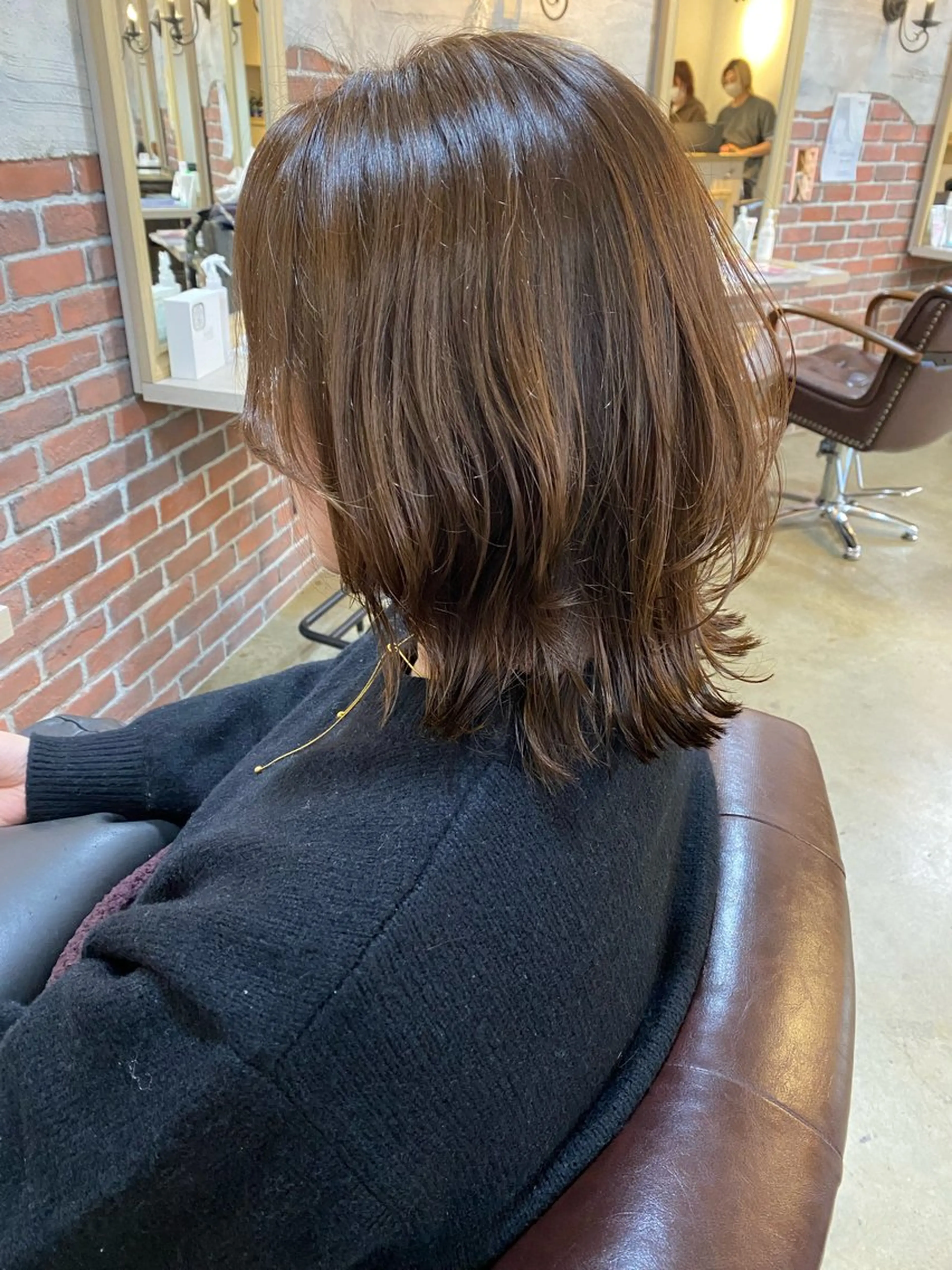 ミディアム カラー レイヤーカット カット ヘアカラー レイヤーカット/ 根本瑠実のヘアスタイル