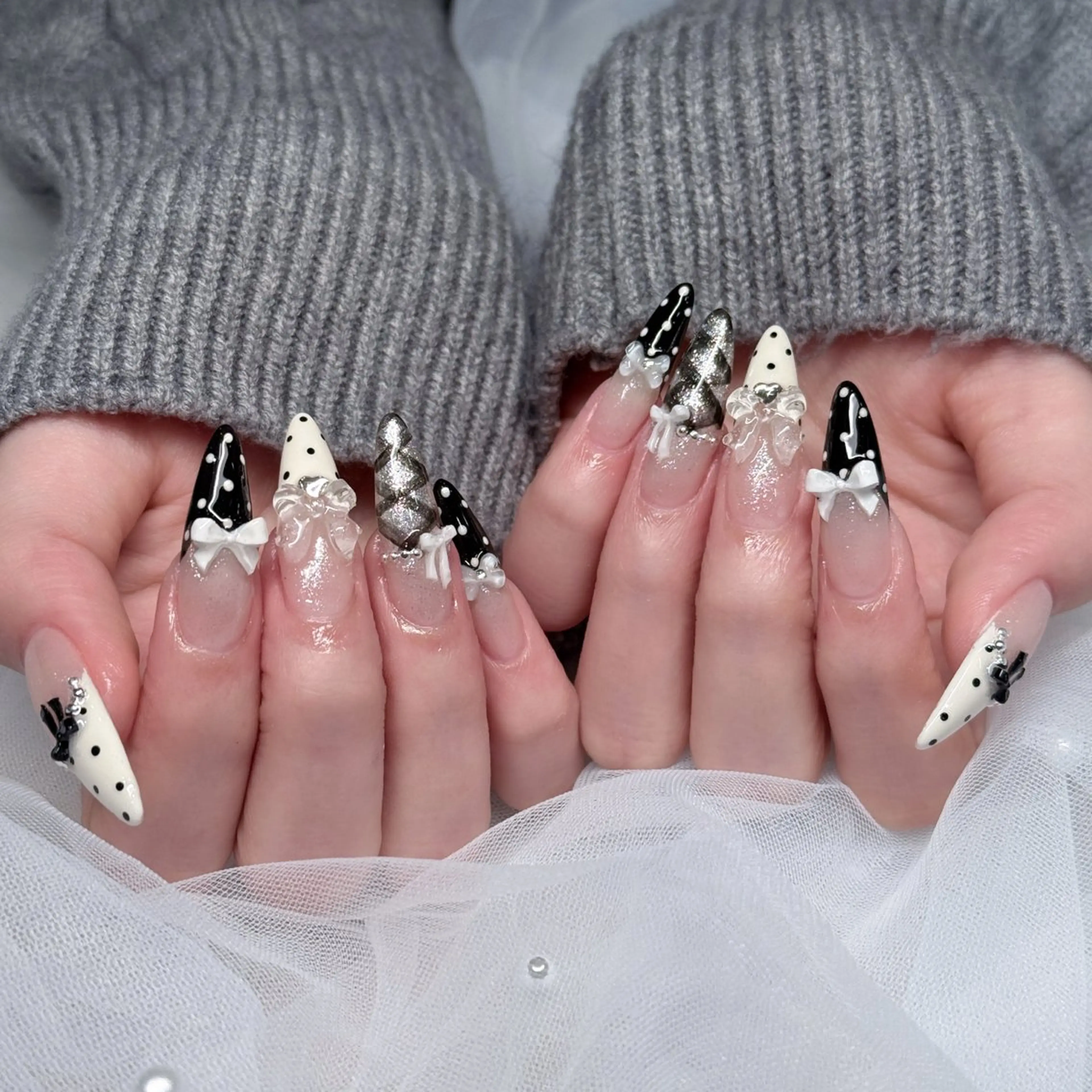 ネイル オーロラネイル ブルー チークネイル フットネイル フレンチネイル ハンドネイル JAN 168 池袋のネイルデザイン