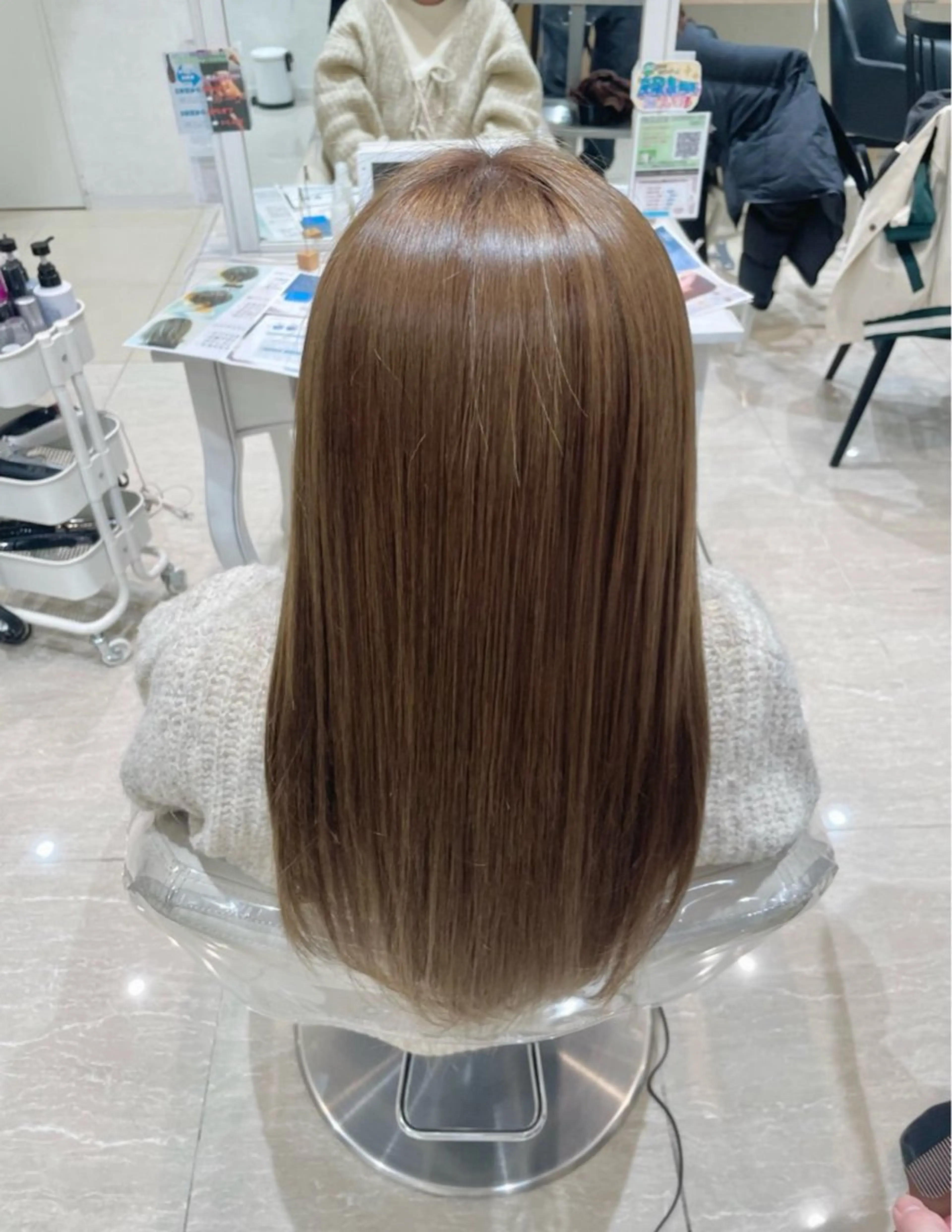 ロング カット 縮毛矯正 トリートメント 切りっぱなしボブ/ 艶カラー/綾莉のヘアスタイル