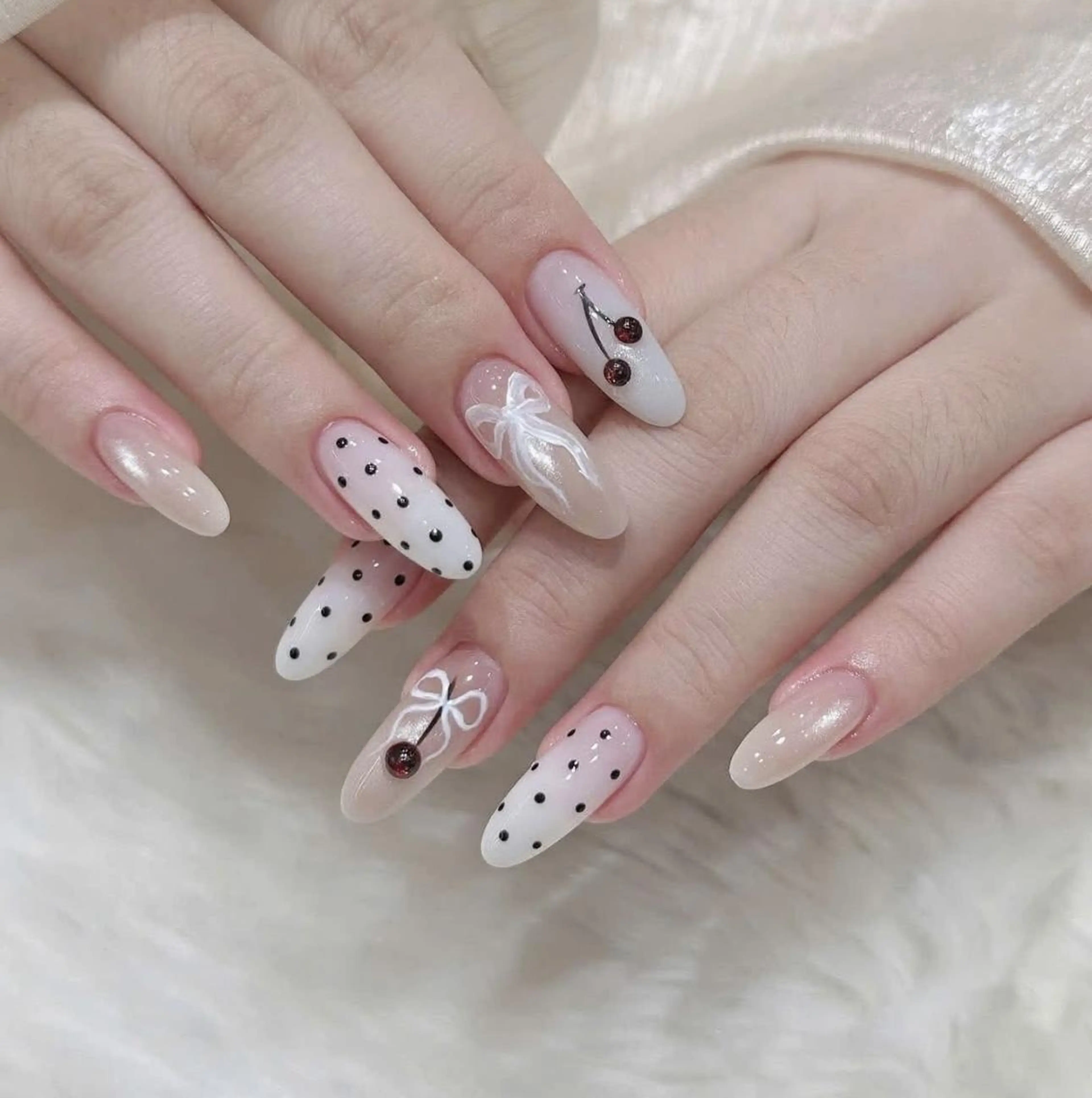 ロング 韓国風ヘア ハンドネイル Bling Salonのネイルデザイン