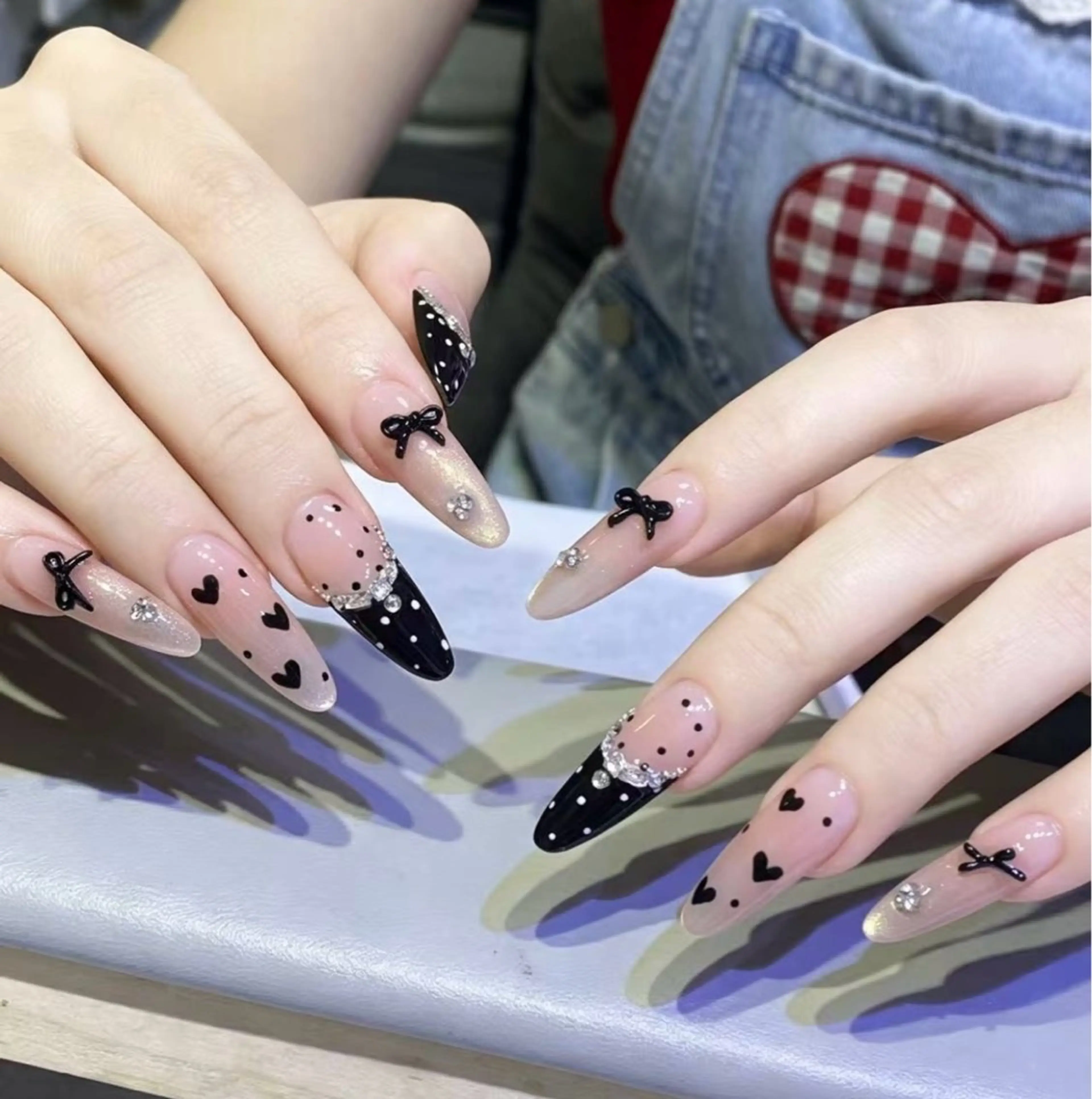 ネイル オーロラネイル べっ甲ネイル チークネイル 成人式 長さ出し ハンドネイル ハンドケア For you. Nail Salonのネイルデザイン