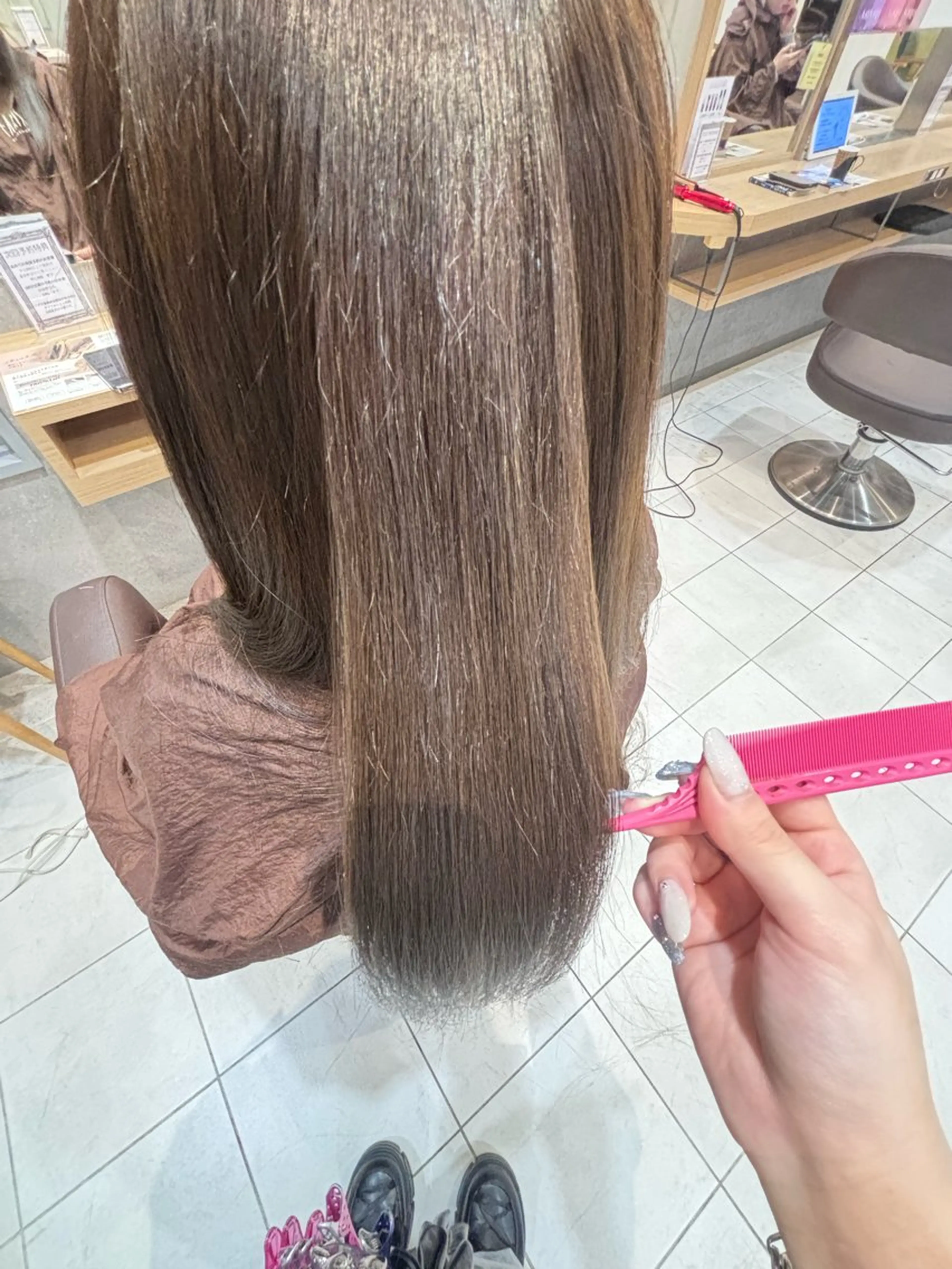 ロング 淺井 さくらのヘアスタイル