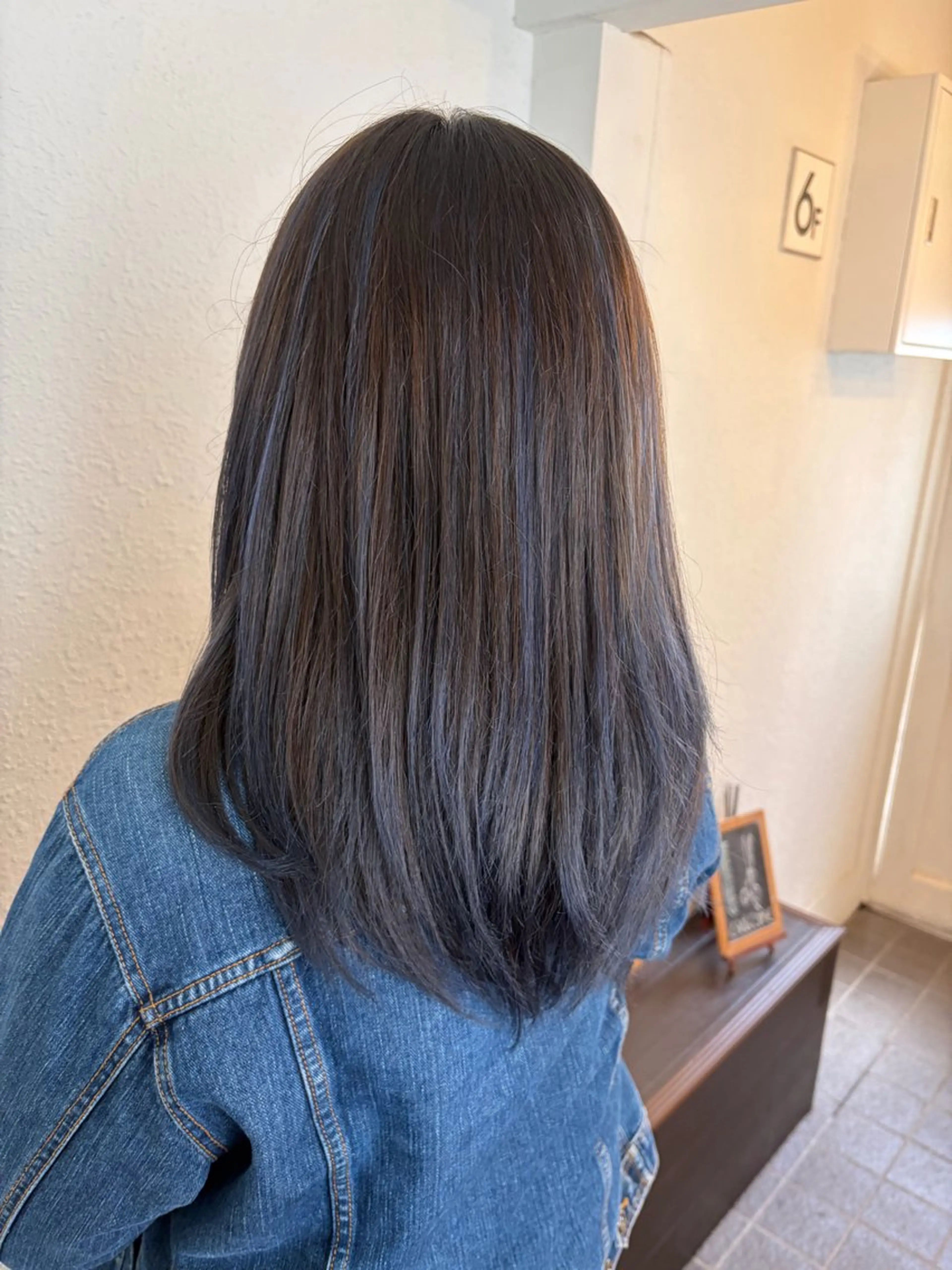 セミロング カラー ブルーカラー ブルーバイオレット ハイライトカラー バイオレットカラー ハイライト you 🪼のヘアスタイル