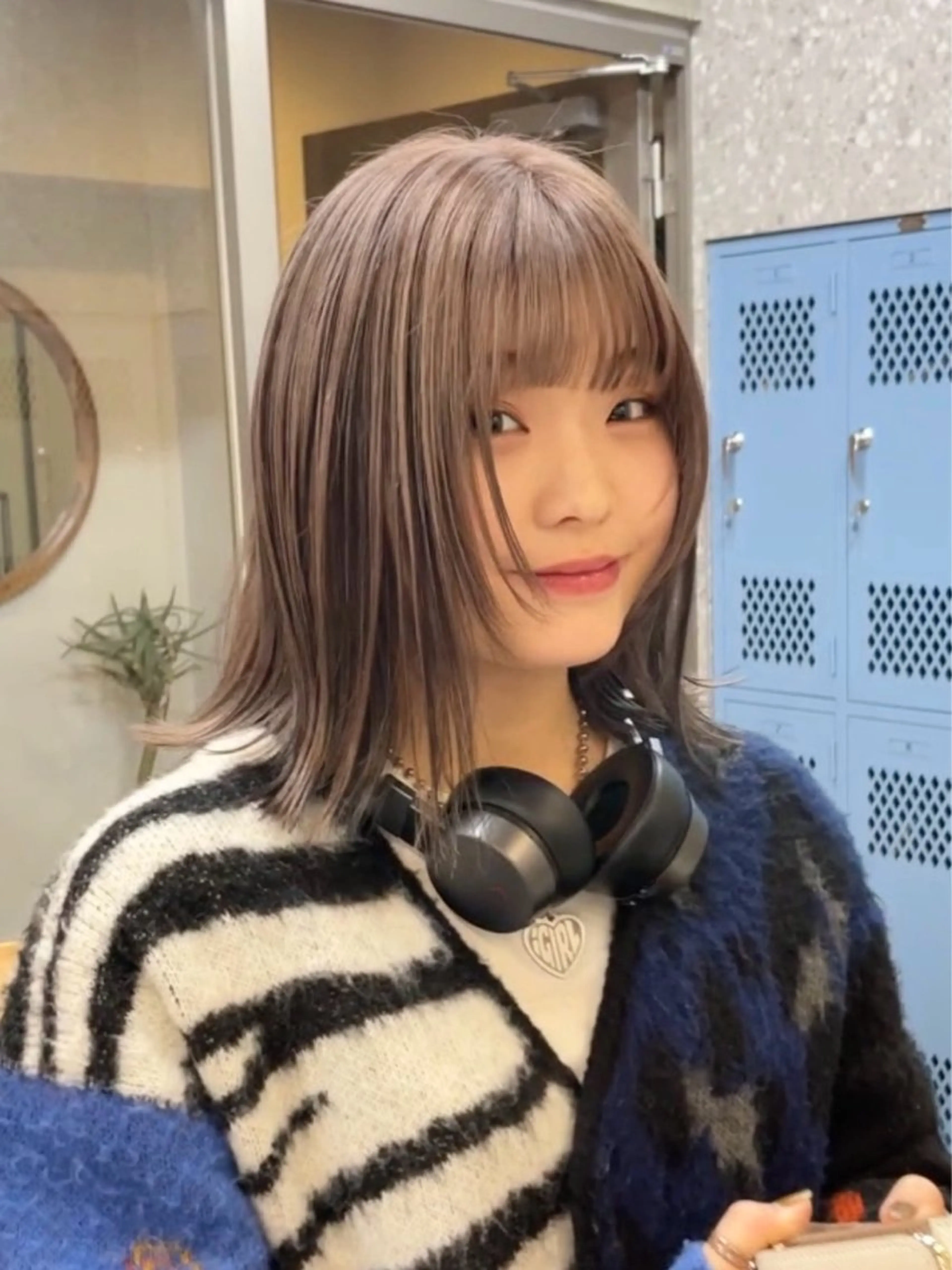 ミディアム ミディアムレイヤー レイヤーカット ハイライト🌟/ ボブ/豊田のヘアスタイル
