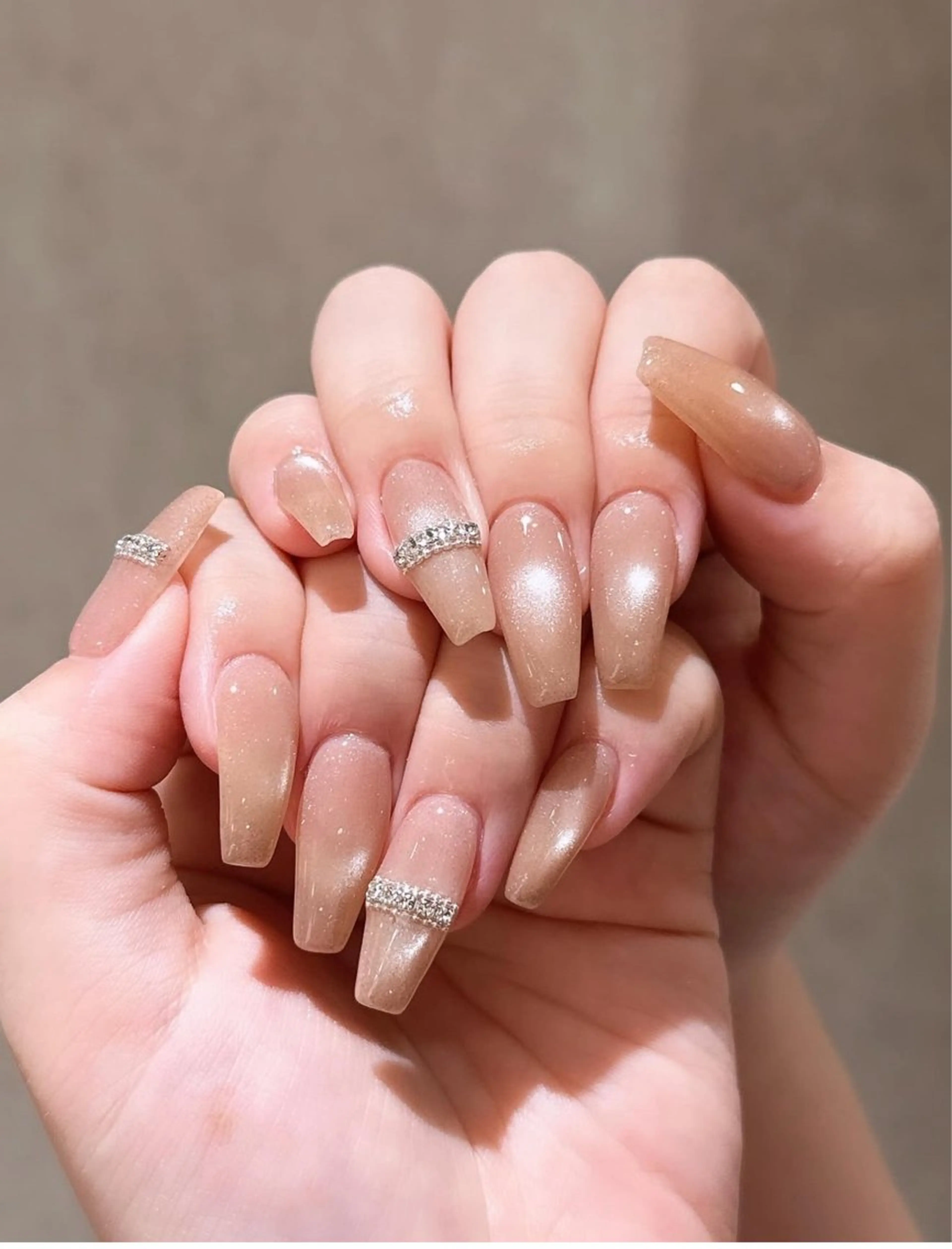 ネイル キラキラネイル マグネットネイル ミラーネイル ニュアンスネイル ワンホンネイル ハンドネイル Lyna 池袋のネイルデザイン