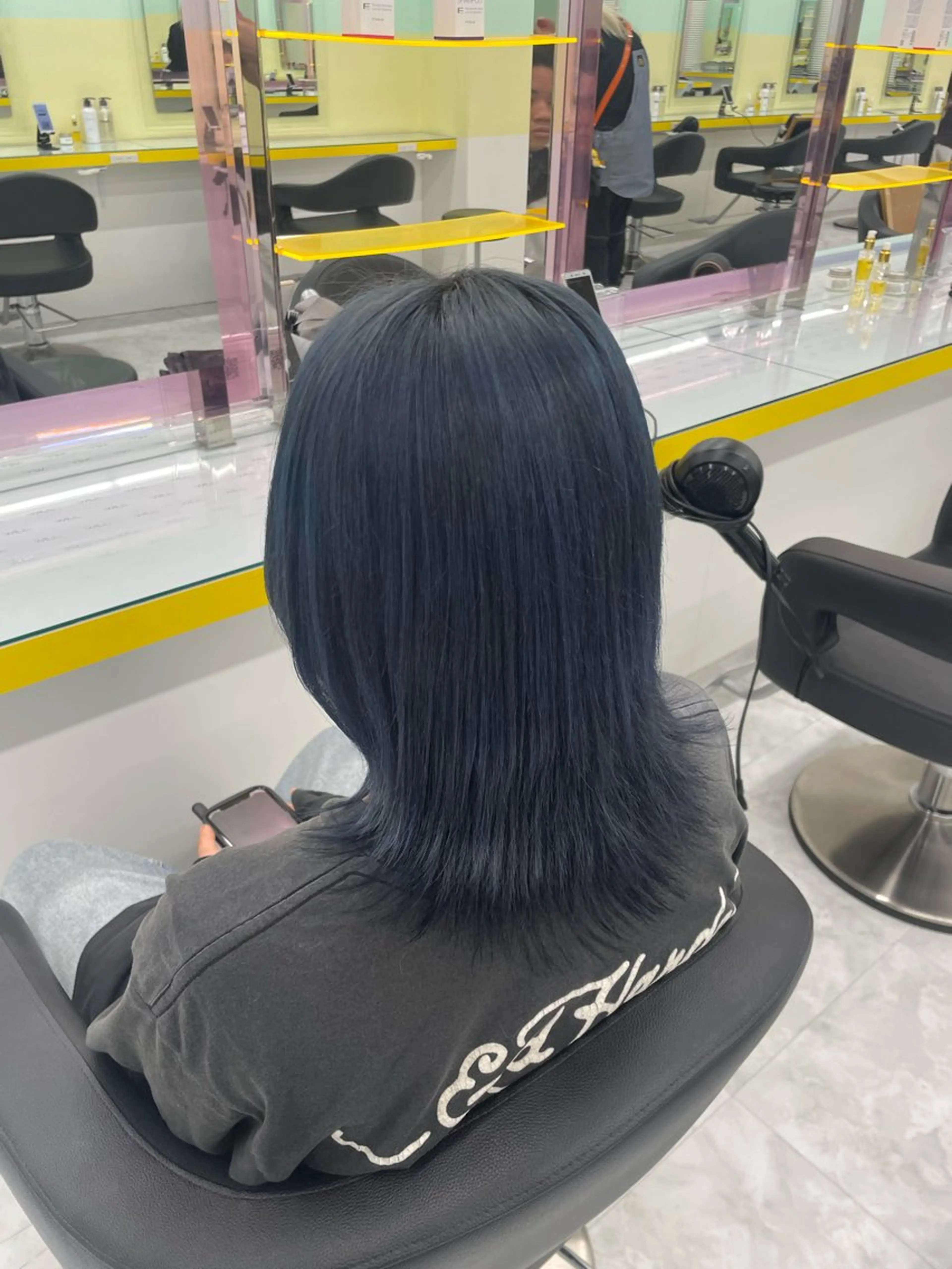 ミディアム カラー ヘアカラー トリートメント ヘッドスパ ヘアセット 🦋色落ち綺麗カラー メンズYUZU🦋‪のヘアスタイル