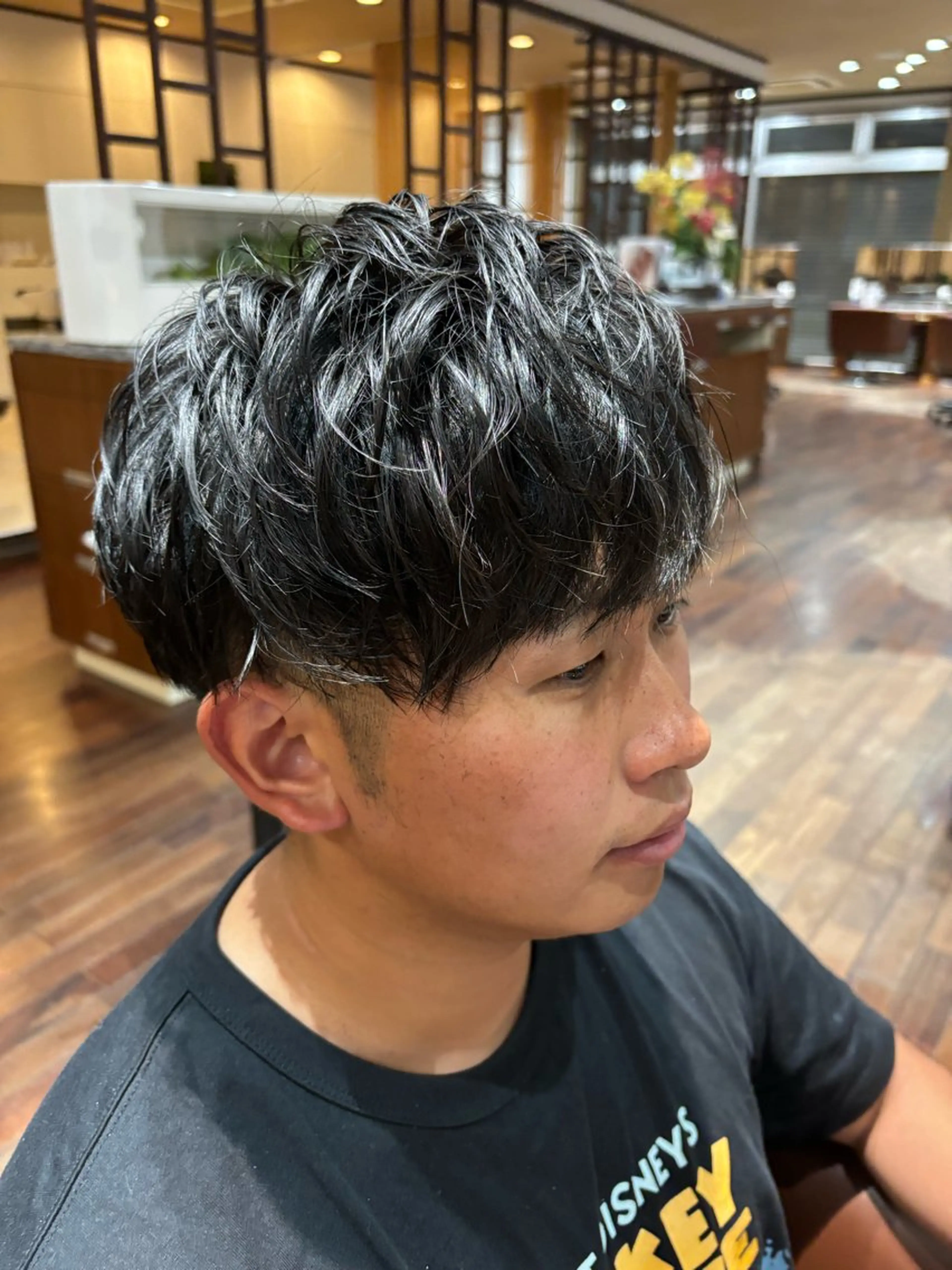 ミディアム 矢藤 豪晃のヘアスタイル