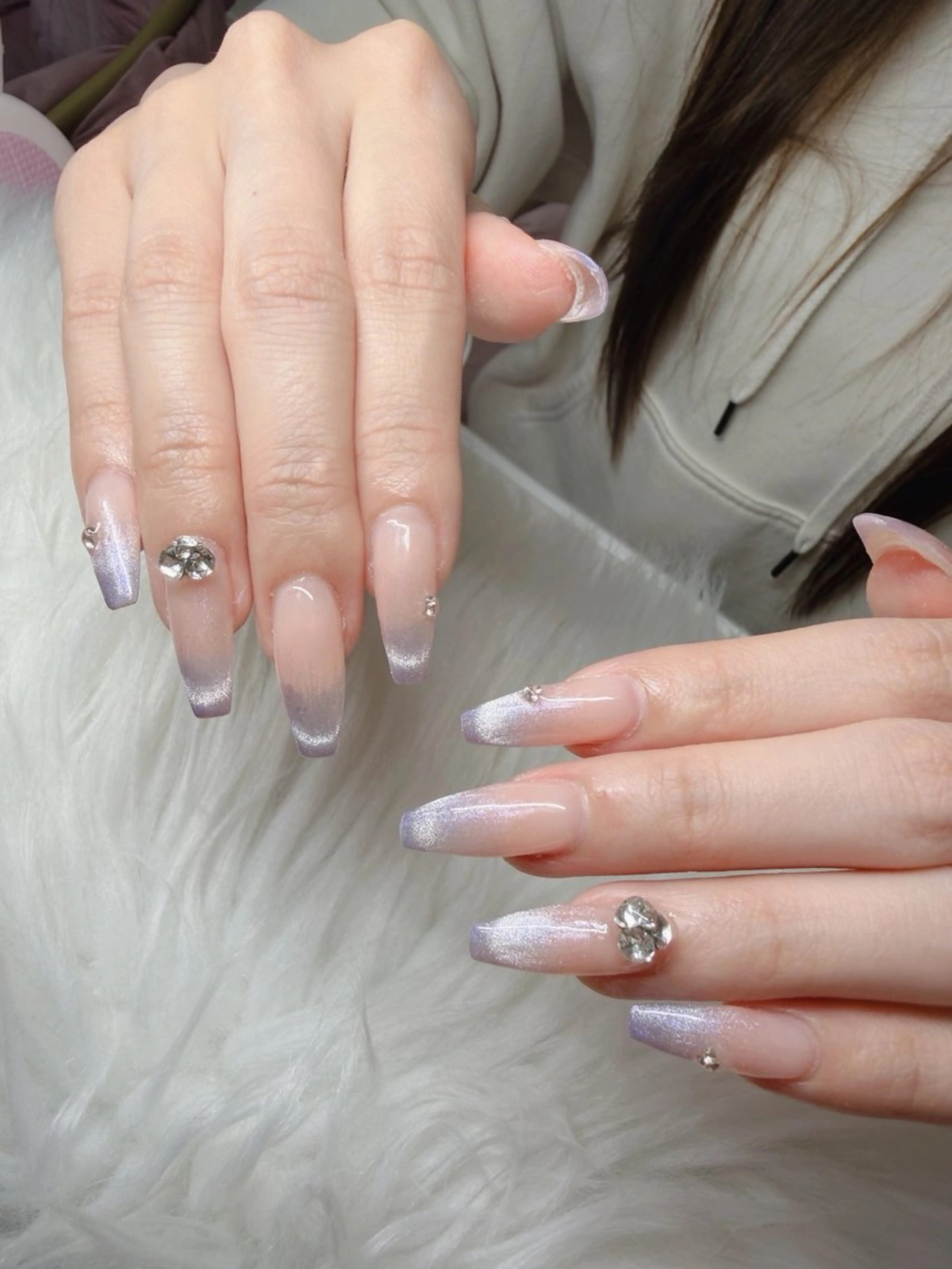 ネイル 長さ出し グラデーション 卒業式 キラキラネイル マグネットネイル Lee Nailsのネイルデザイン